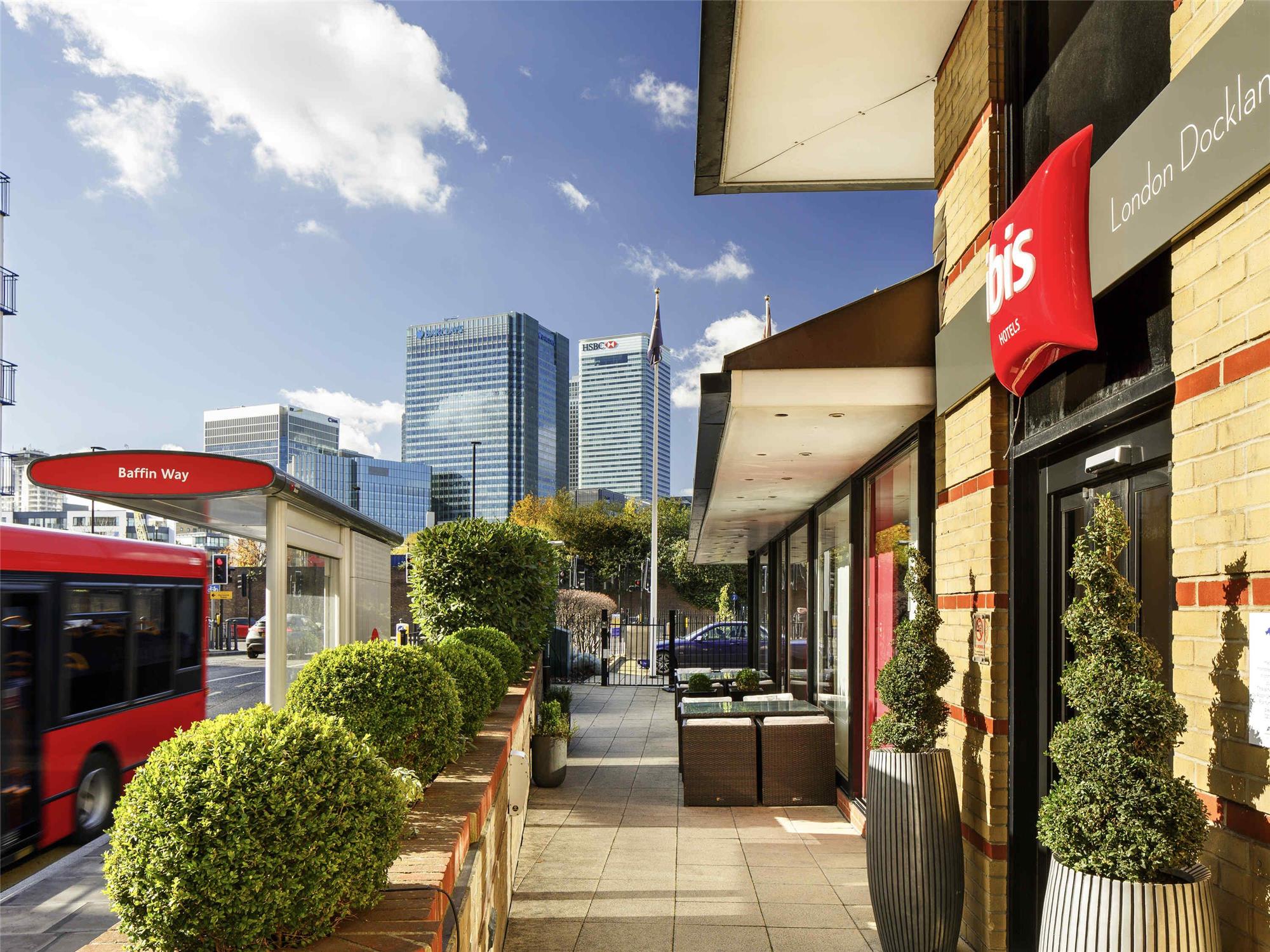 ibis London Docklands Canary Wharf 1