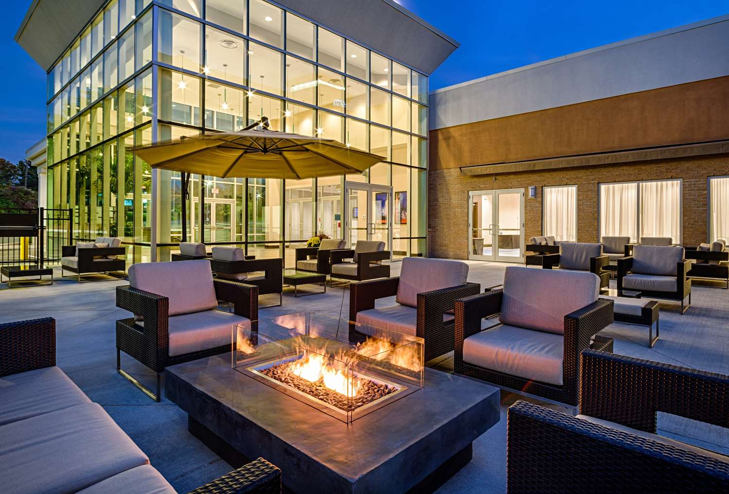 DoubleTree by Hilton Bristol, CT 1