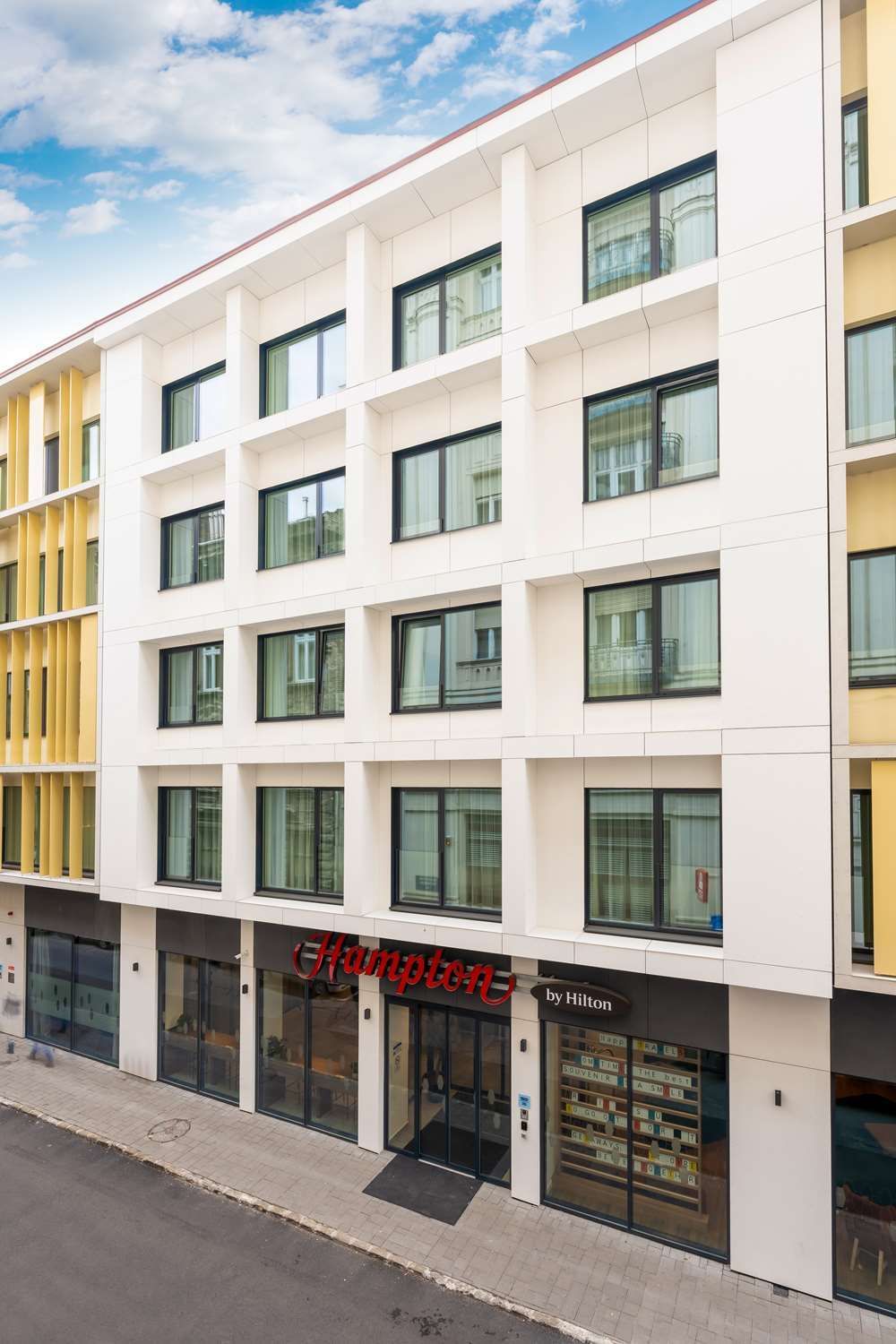 Hampton By Hilton Budapest City Centre 2