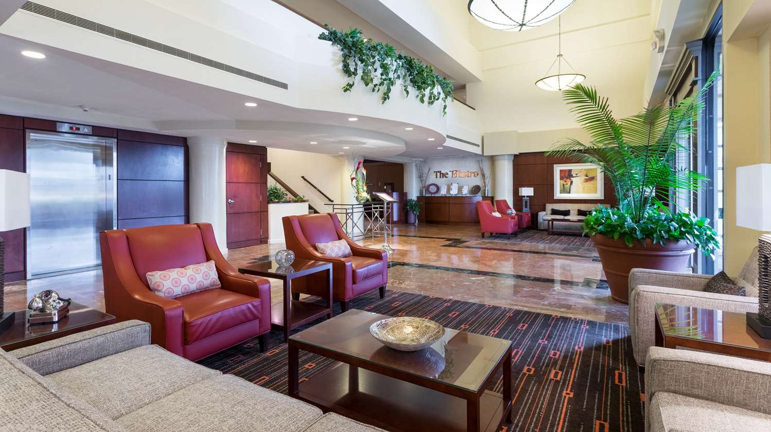 DoubleTree Suites by Hilton Cincinnati - Blue Ash 2