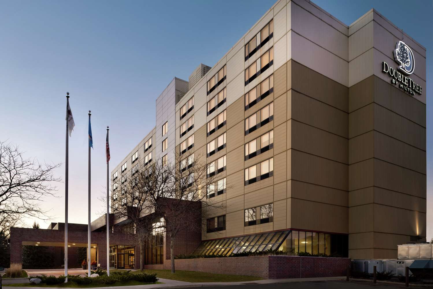 DoubleTree by Hilton St. Paul East 1