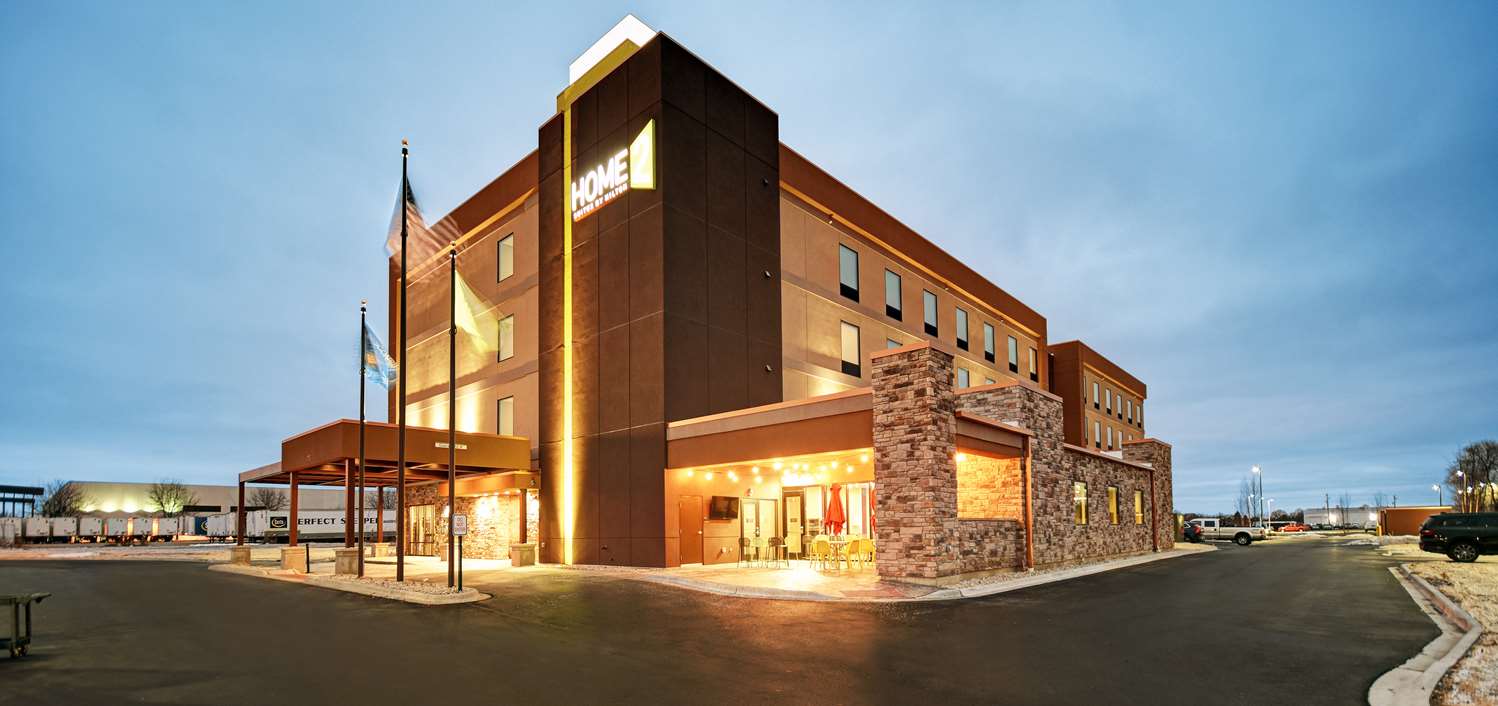 Home2 Suites By Hilton Beloit 1