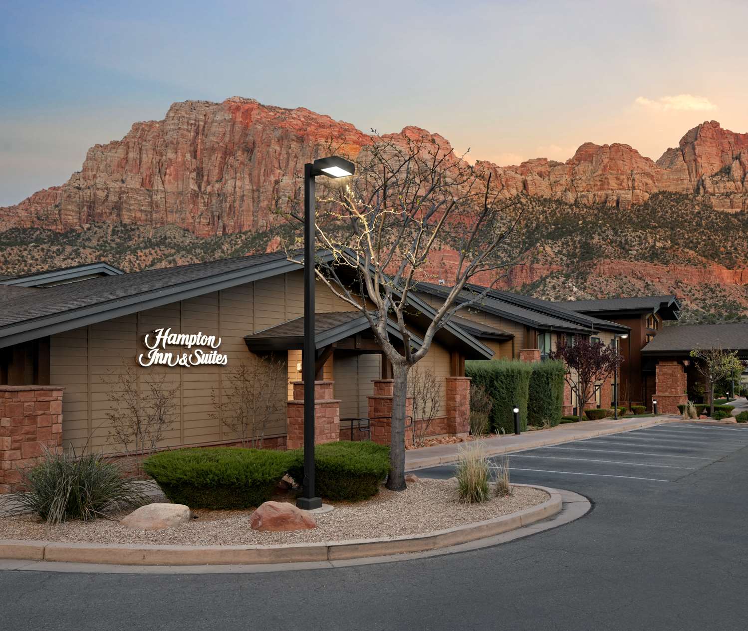 Hampton Inn & Suites Springdale/Zion National Park 2