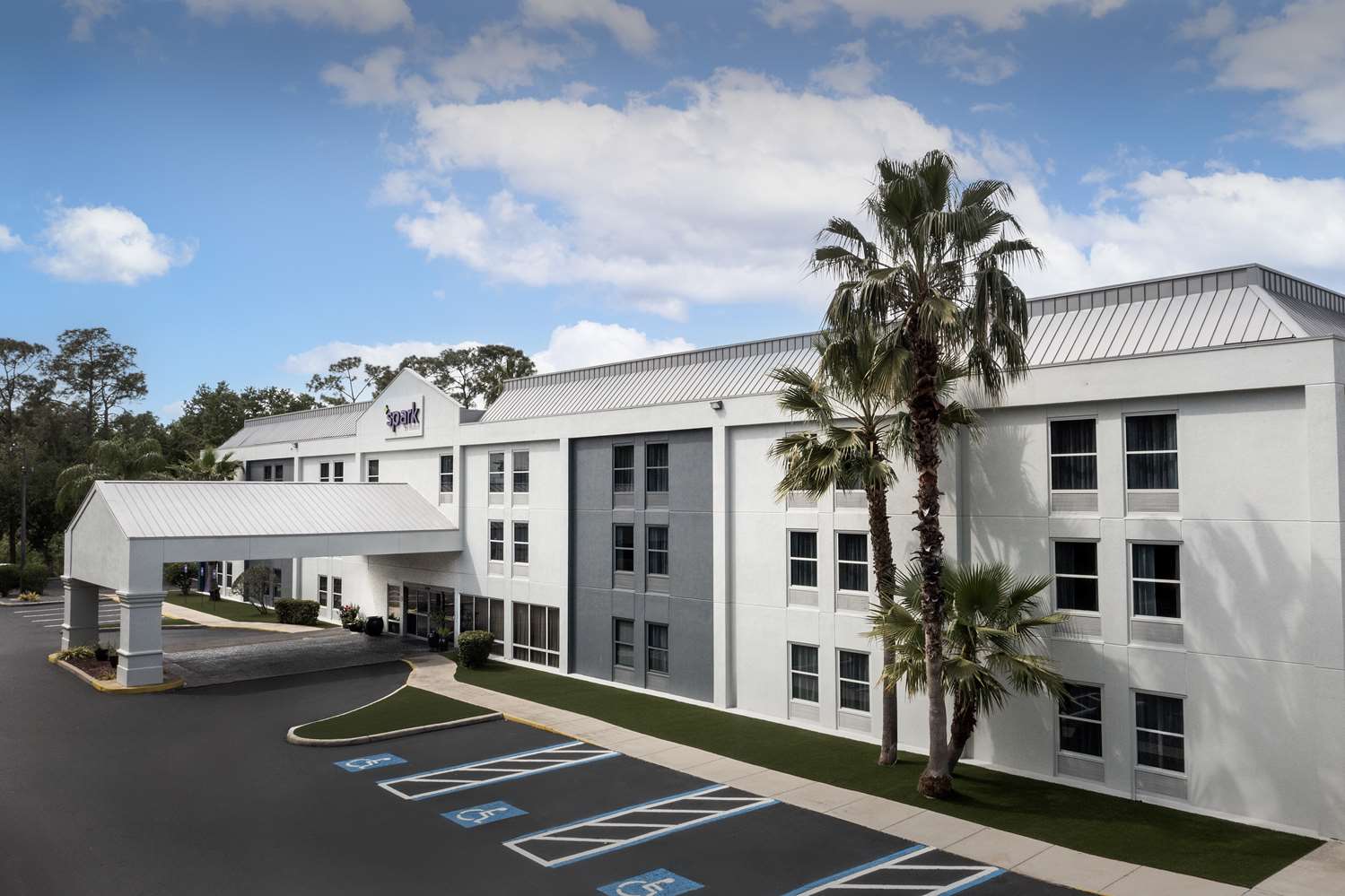 Spark by Hilton Tampa Brandon 1