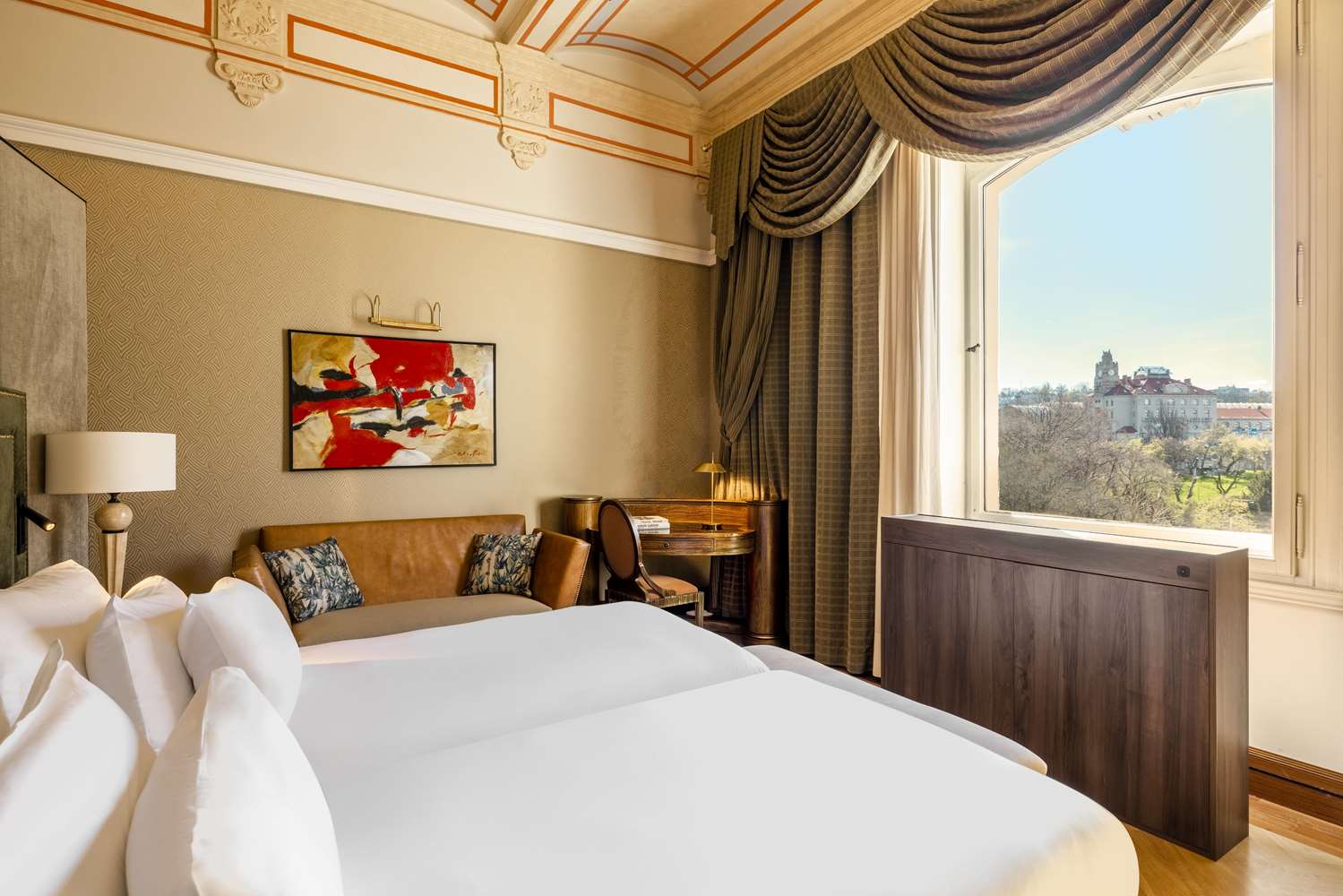 Junior Suite With Extra Bed Child
