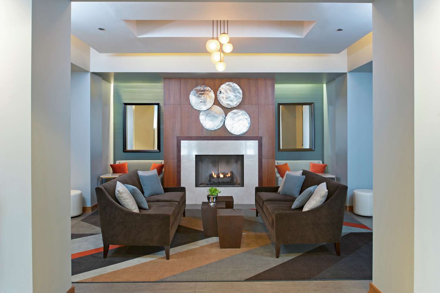 DoubleTree by Hilton Chicago North Shore Conference Center 2