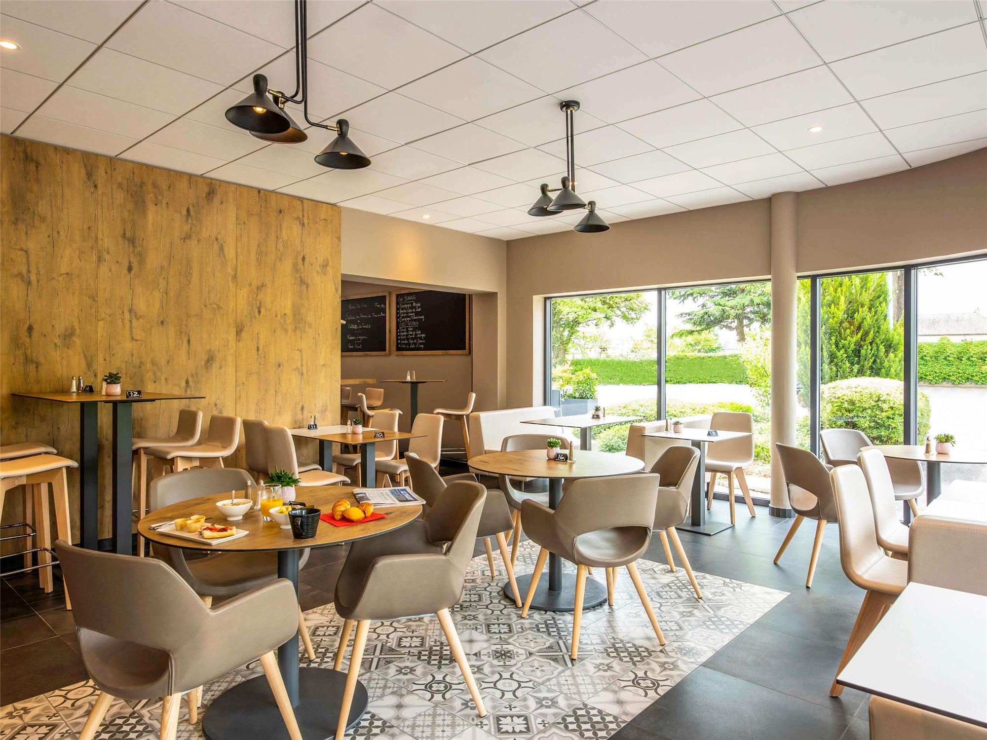 ibis Nuits Saint Georges 1