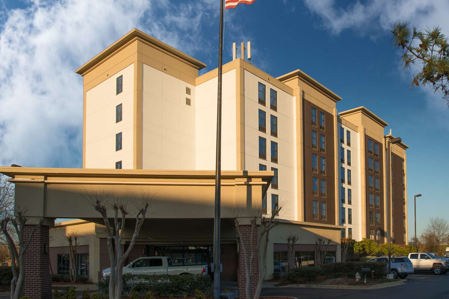 Hampton Inn & Suites Jackson Downtown-Coliseum 2
