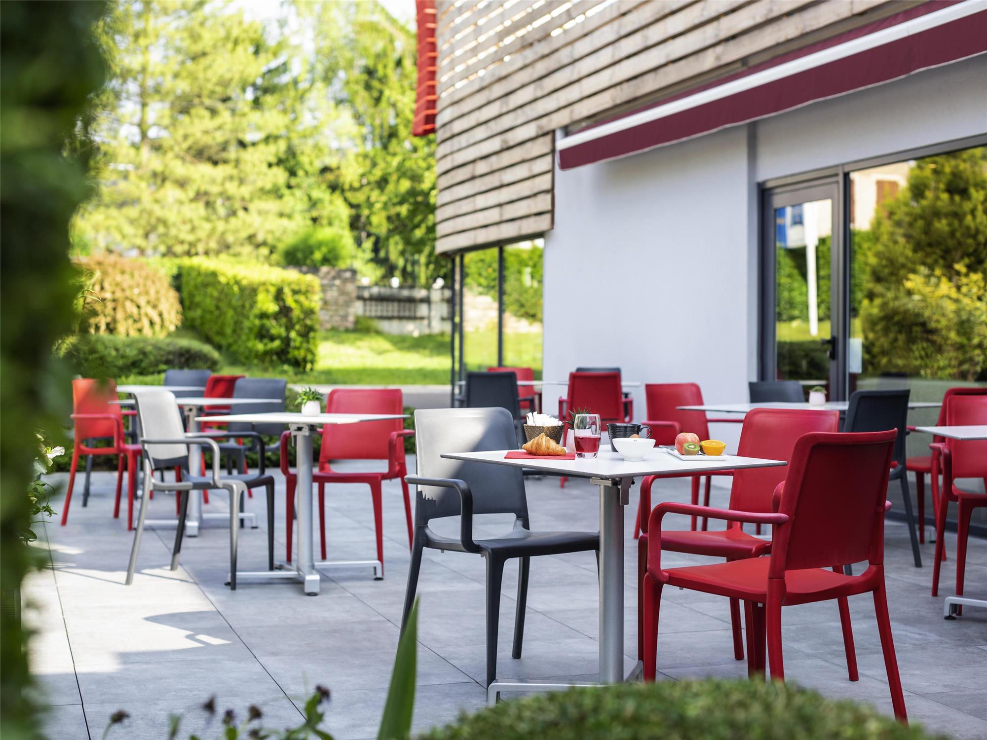 ibis Nuits Saint Georges 1