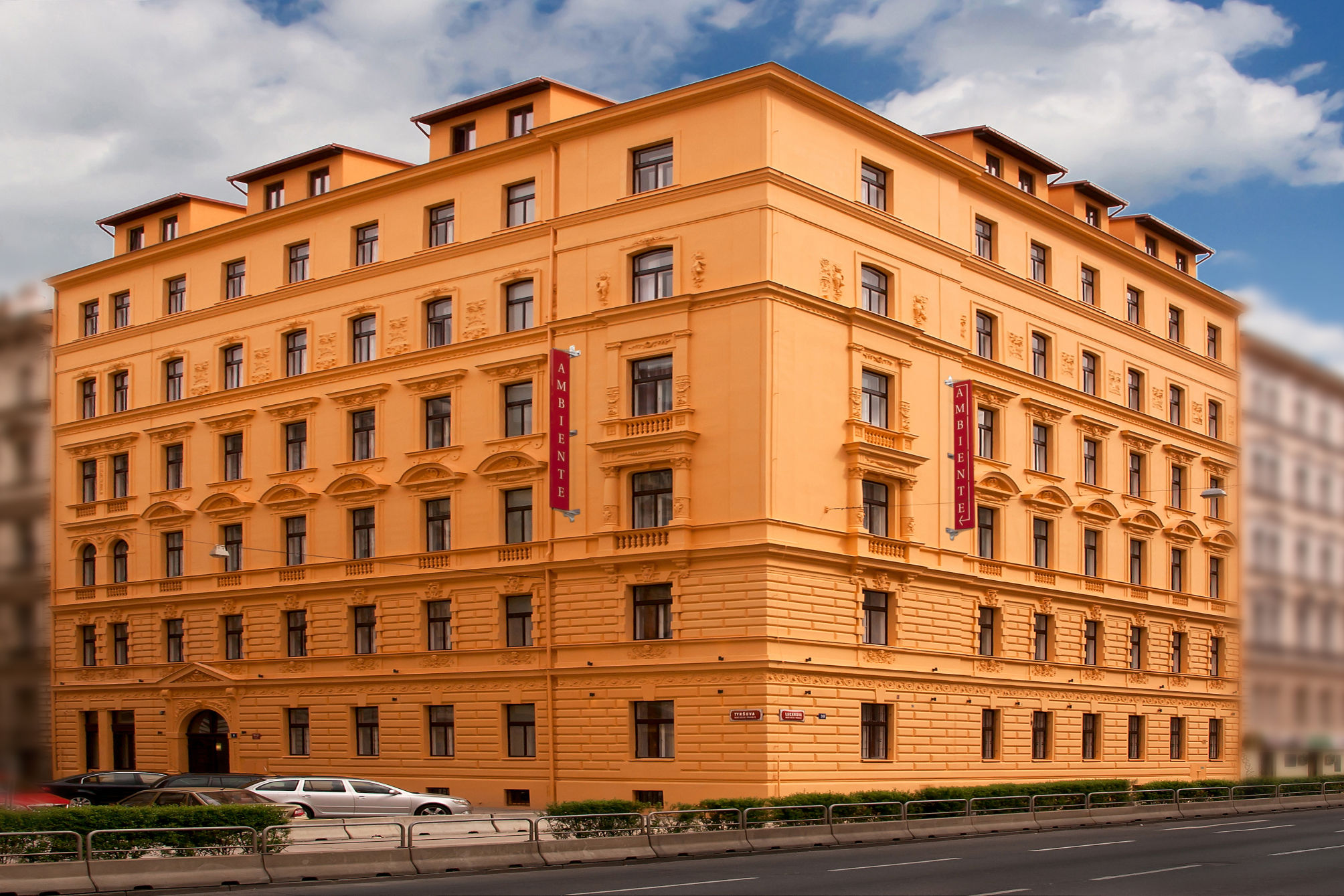 Hotel Ambiance 1