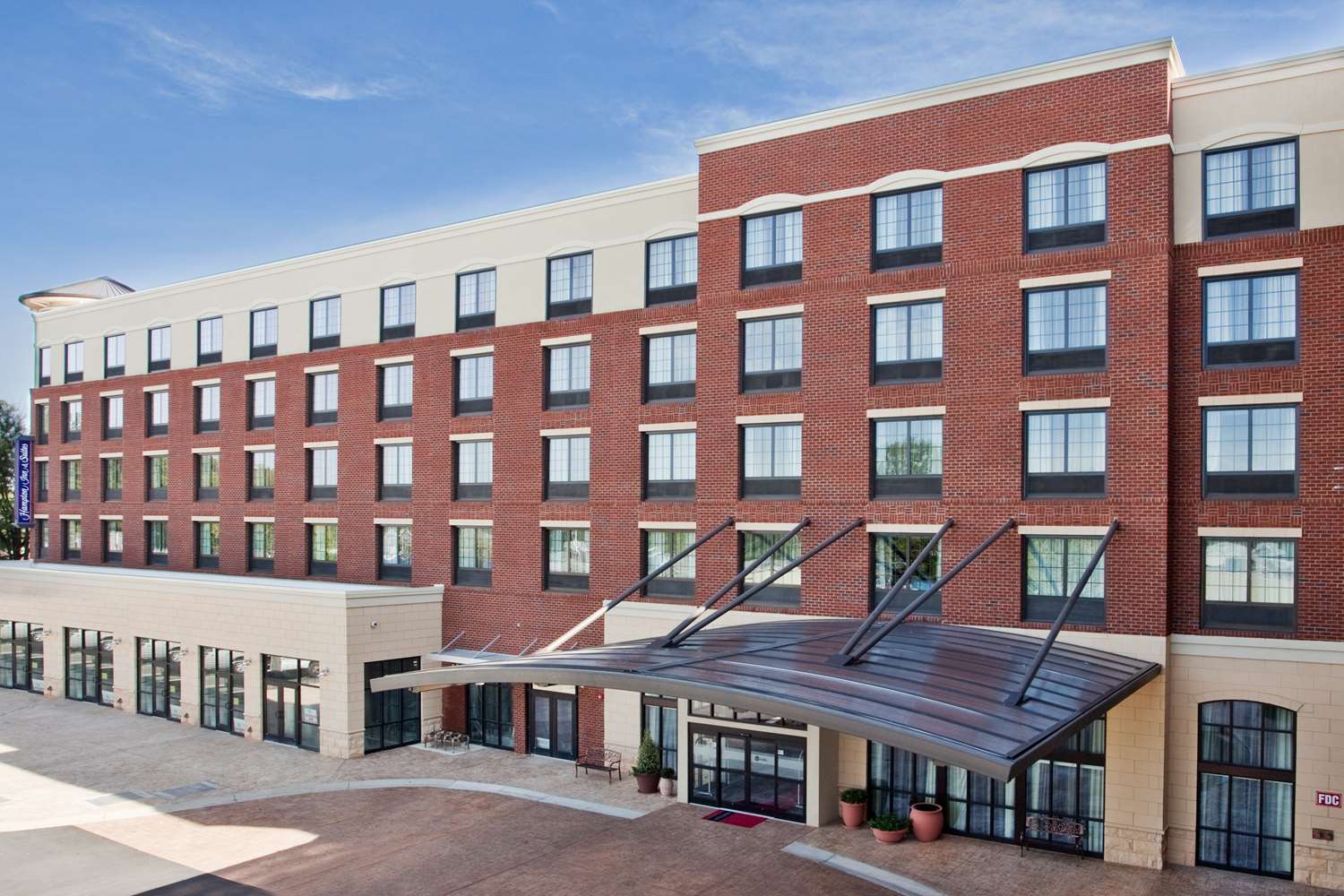 Hampton Inn & Suites Chapel Hill/Carrboro 1