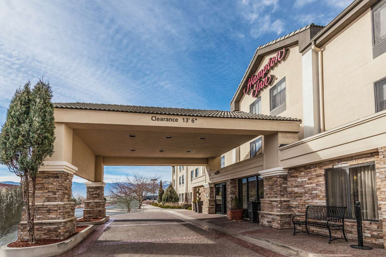 Hampton Inn Colorado Springs-Airport 2