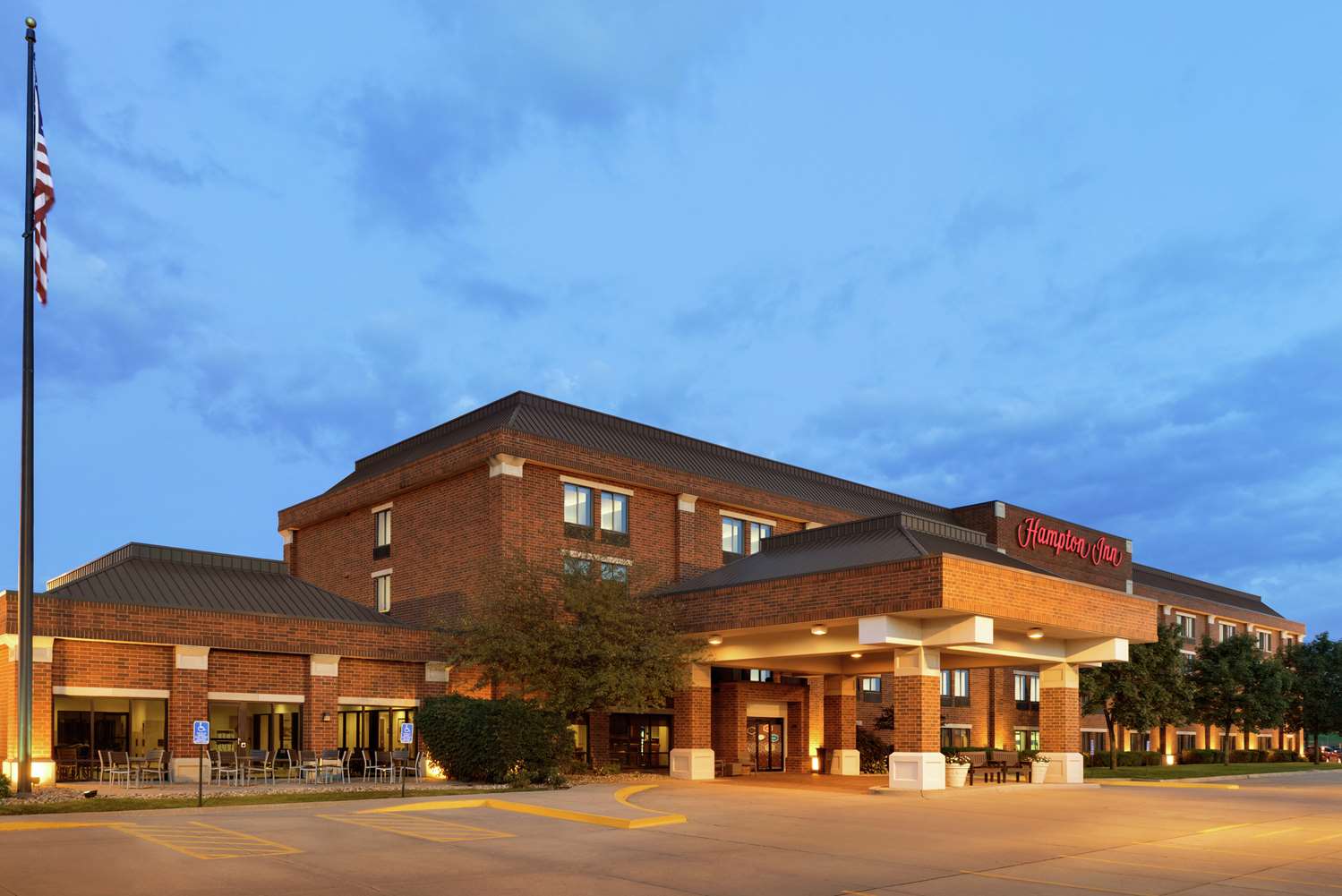 Hampton Inn West Des Moines Lake Drive 2