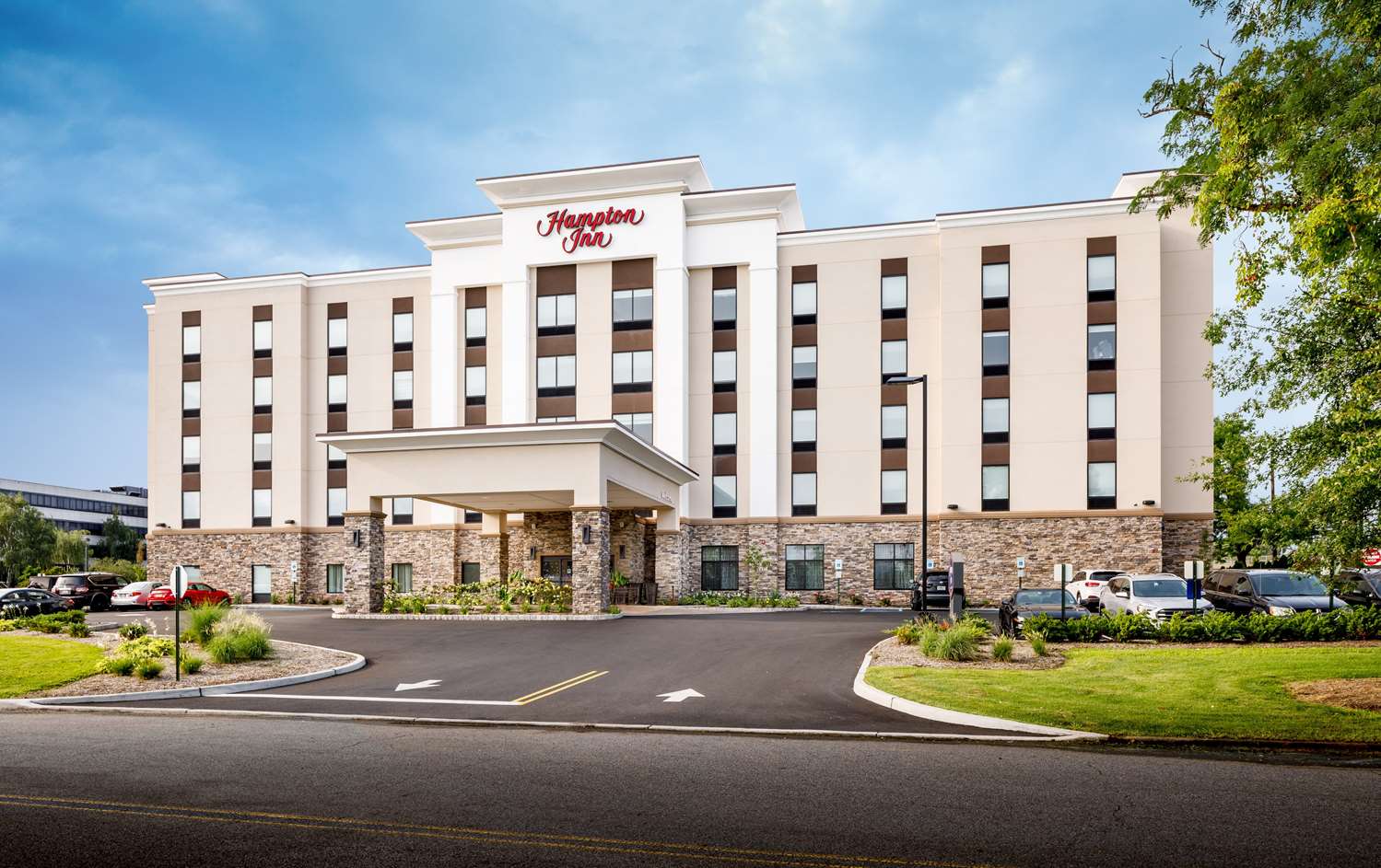 Hampton Inn By Hilton Paramus 1