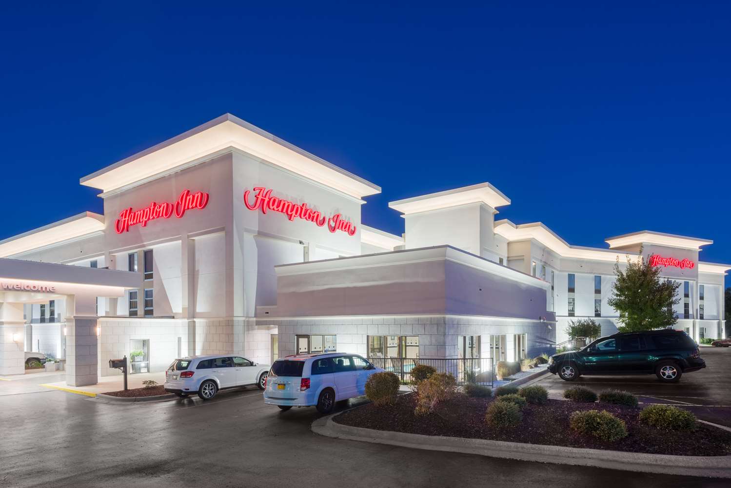 Hampton Inn Mount Airy 2