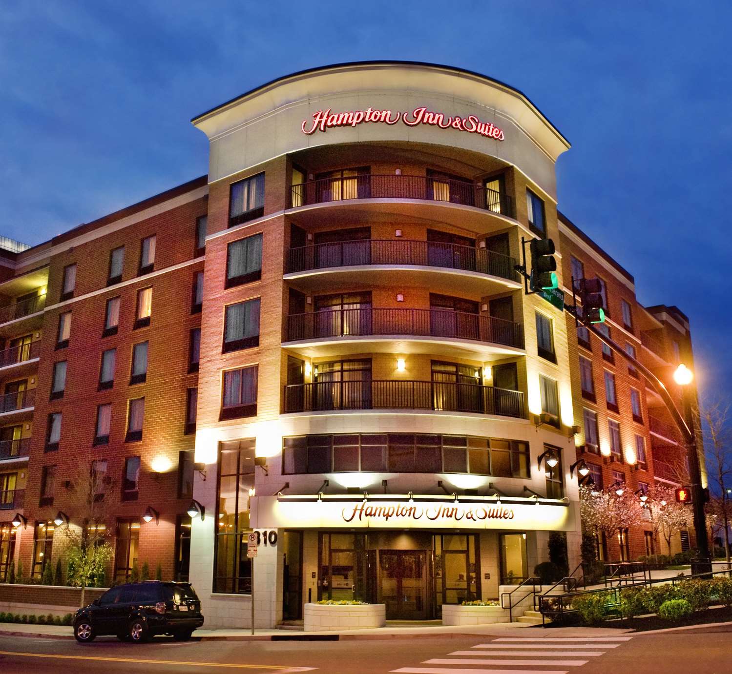 Hampton Inn & Suites Nashville-Downtown 2