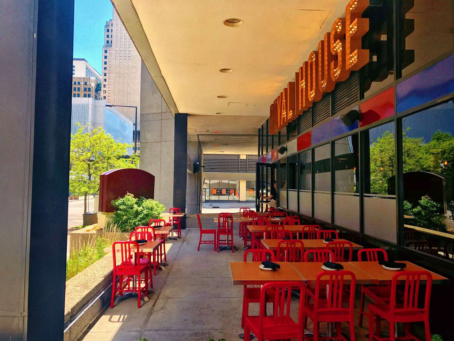 DoubleTree by Hilton St Paul Downtown 2