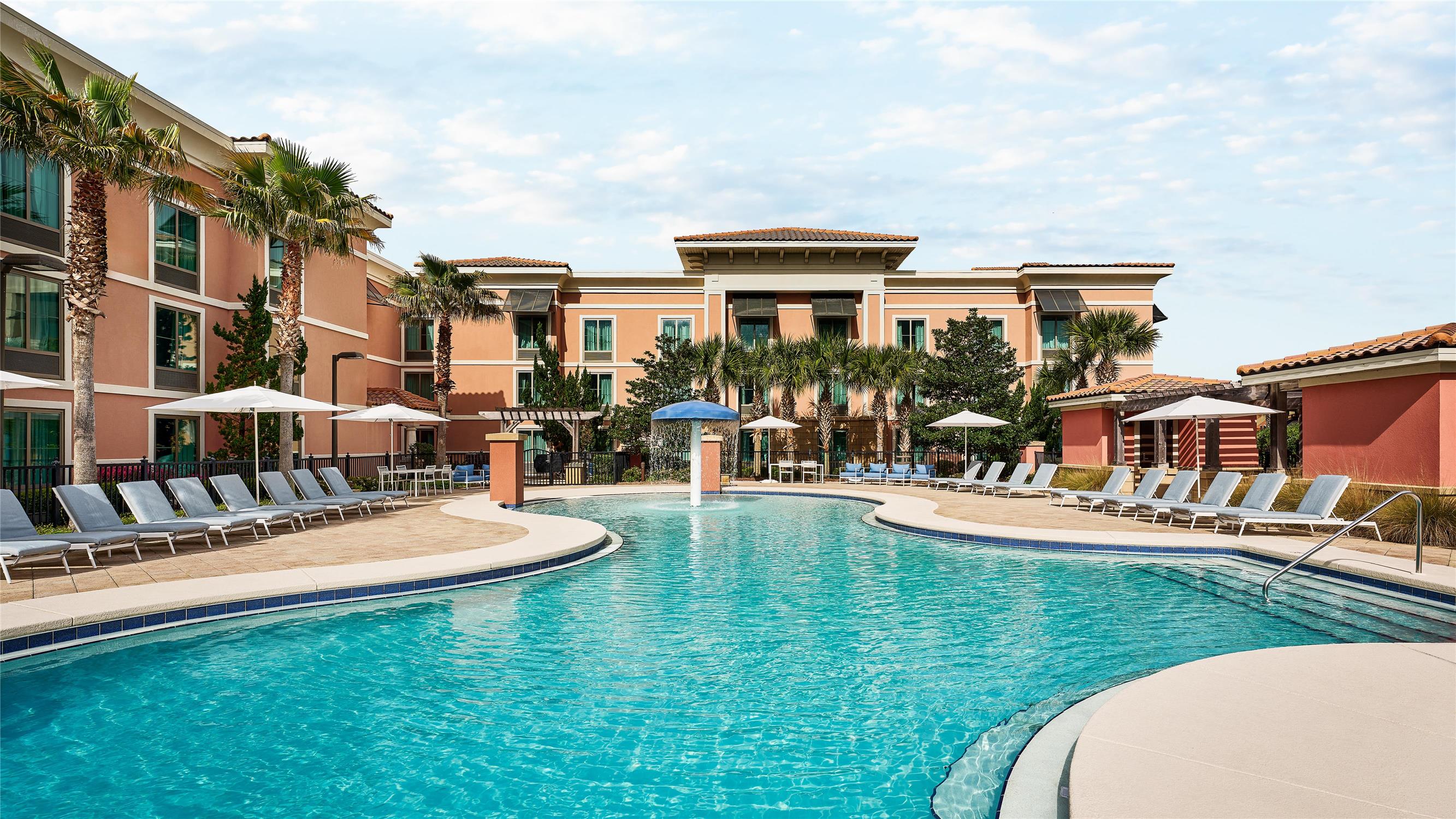 Hampton Inn & Suites Destin 1