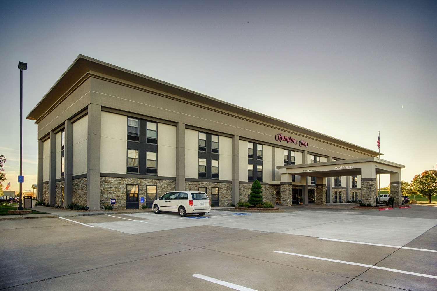 Hampton Inn Salina 2