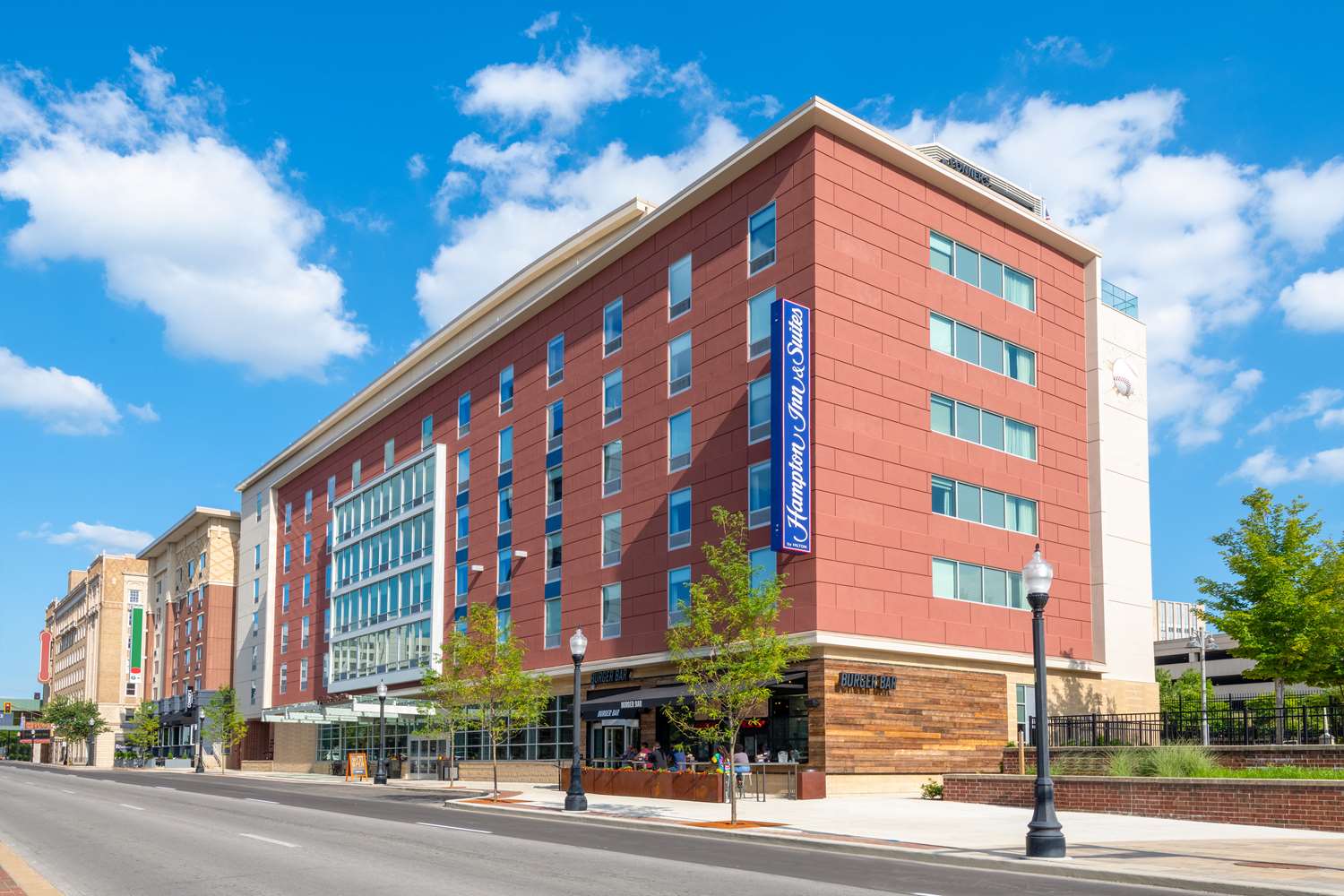 Hampton Inn & Suites Fort Wayne Downtown 1