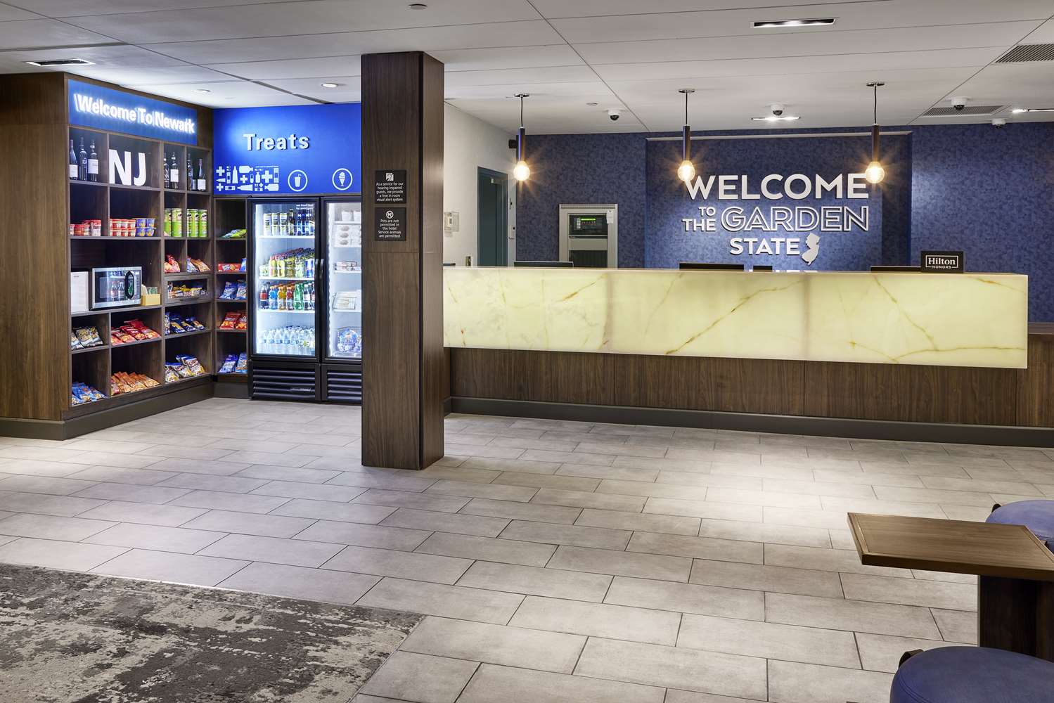 Hampton Inn Newark Airport 2