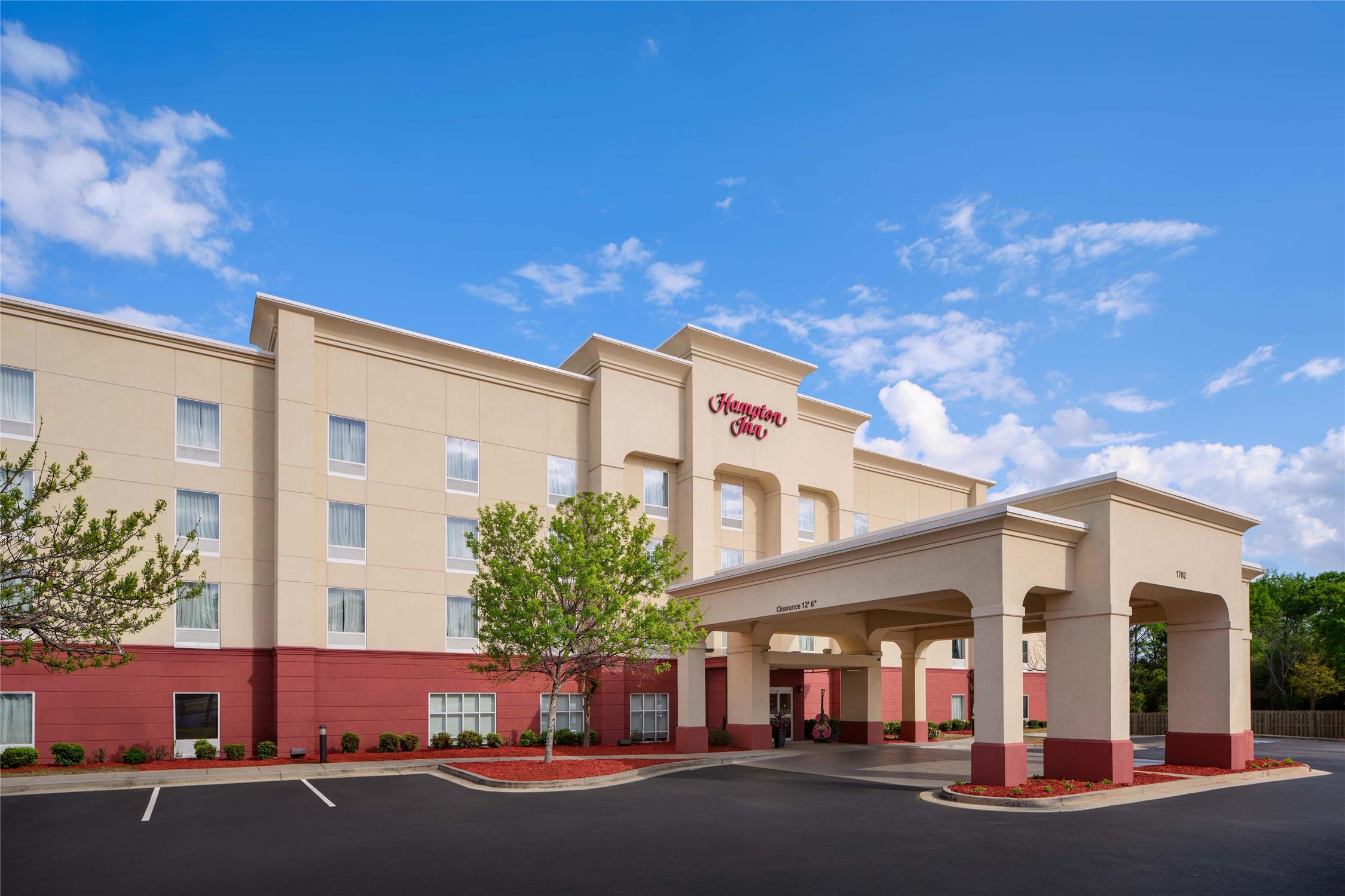Hampton Inn Thomson 1