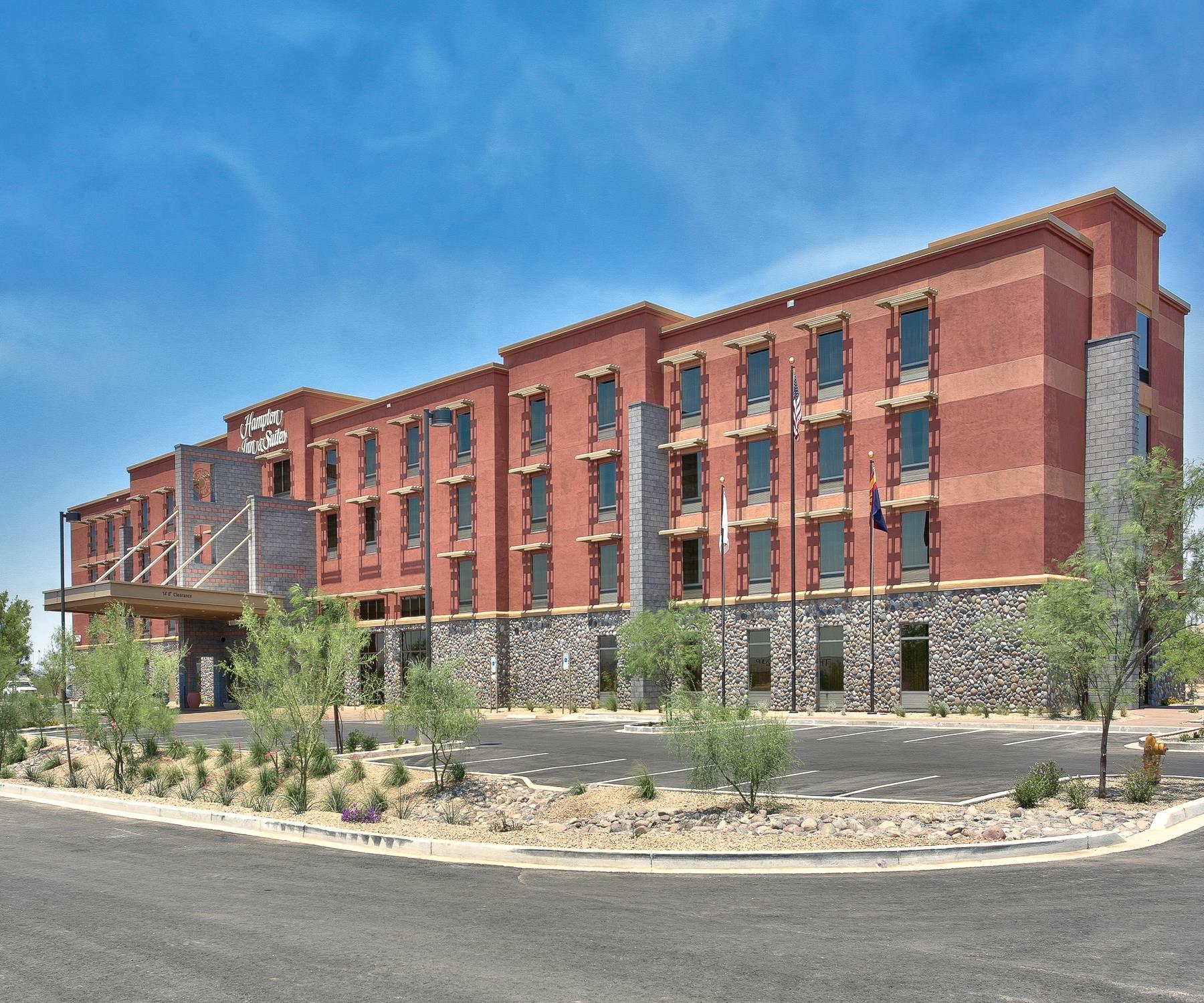 Hampton Inn & Suites Scottsdale at Talking Stick 1