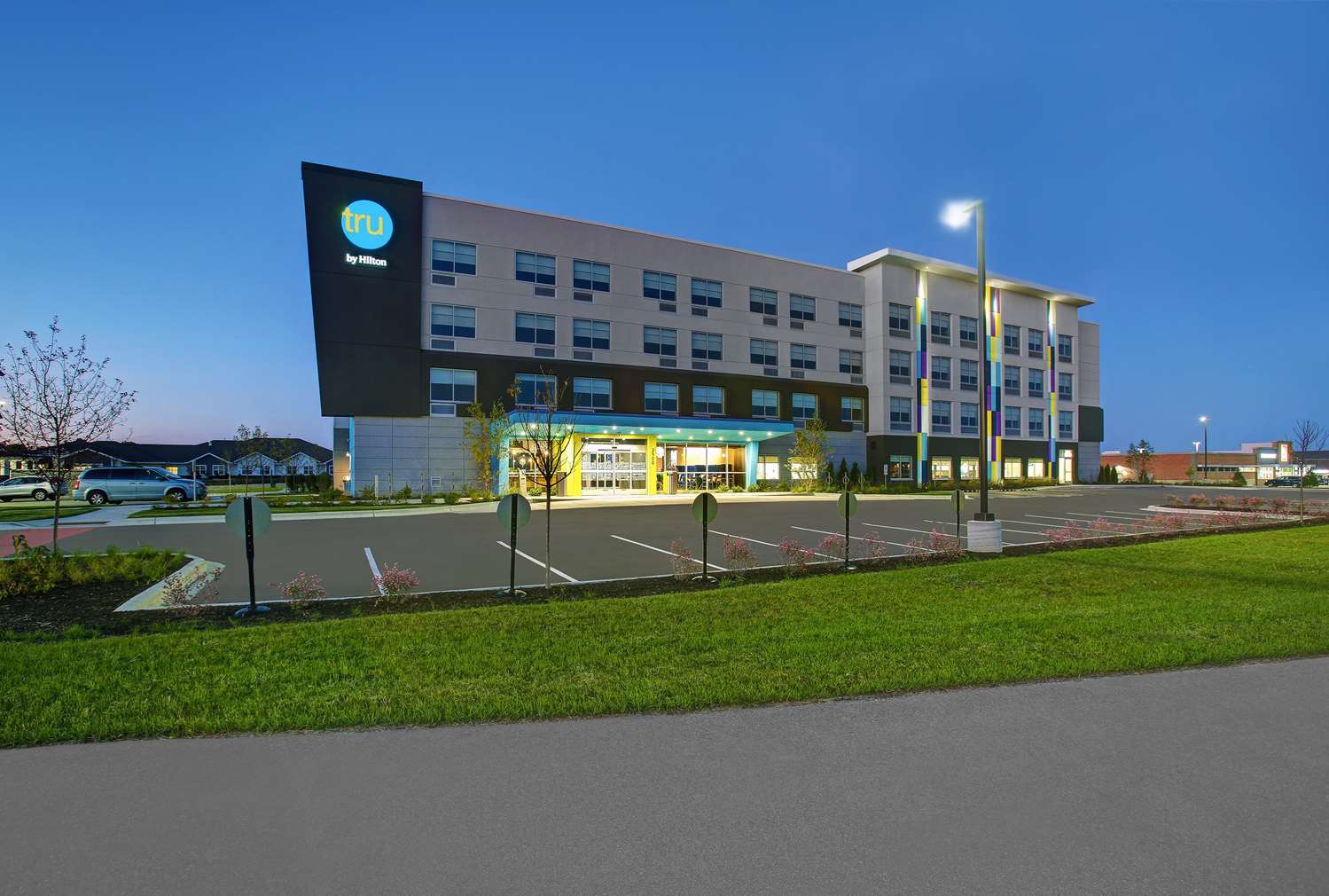 Tru By Hilton Stoughton 1