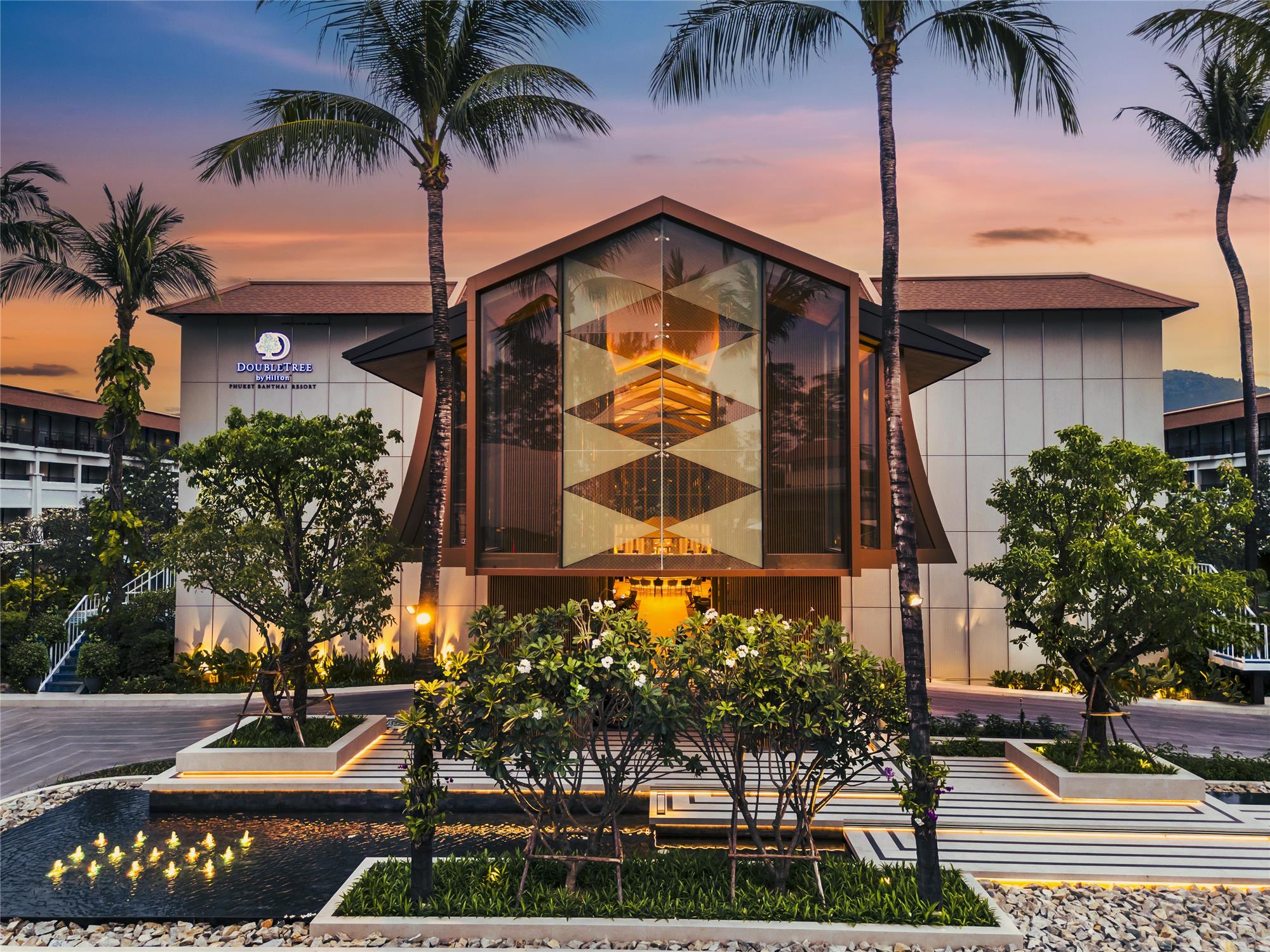 DoubleTree by Hilton Phuket Banthai Resort 2