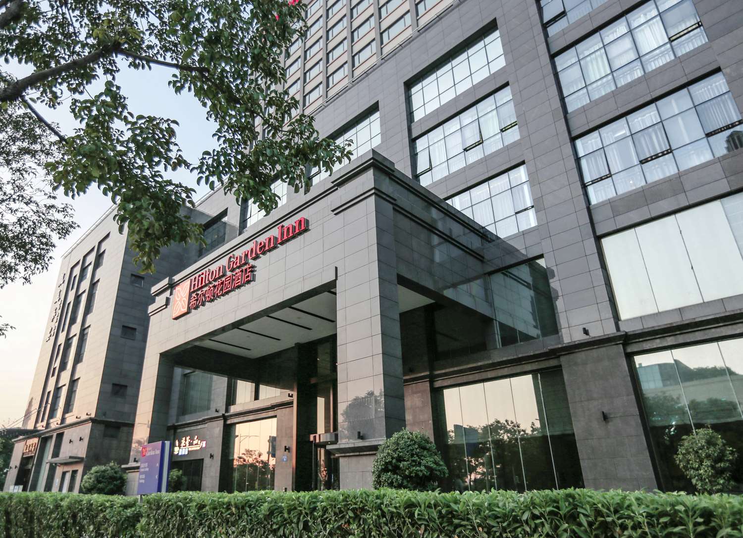 Hilton Garden Inn Foshan 2