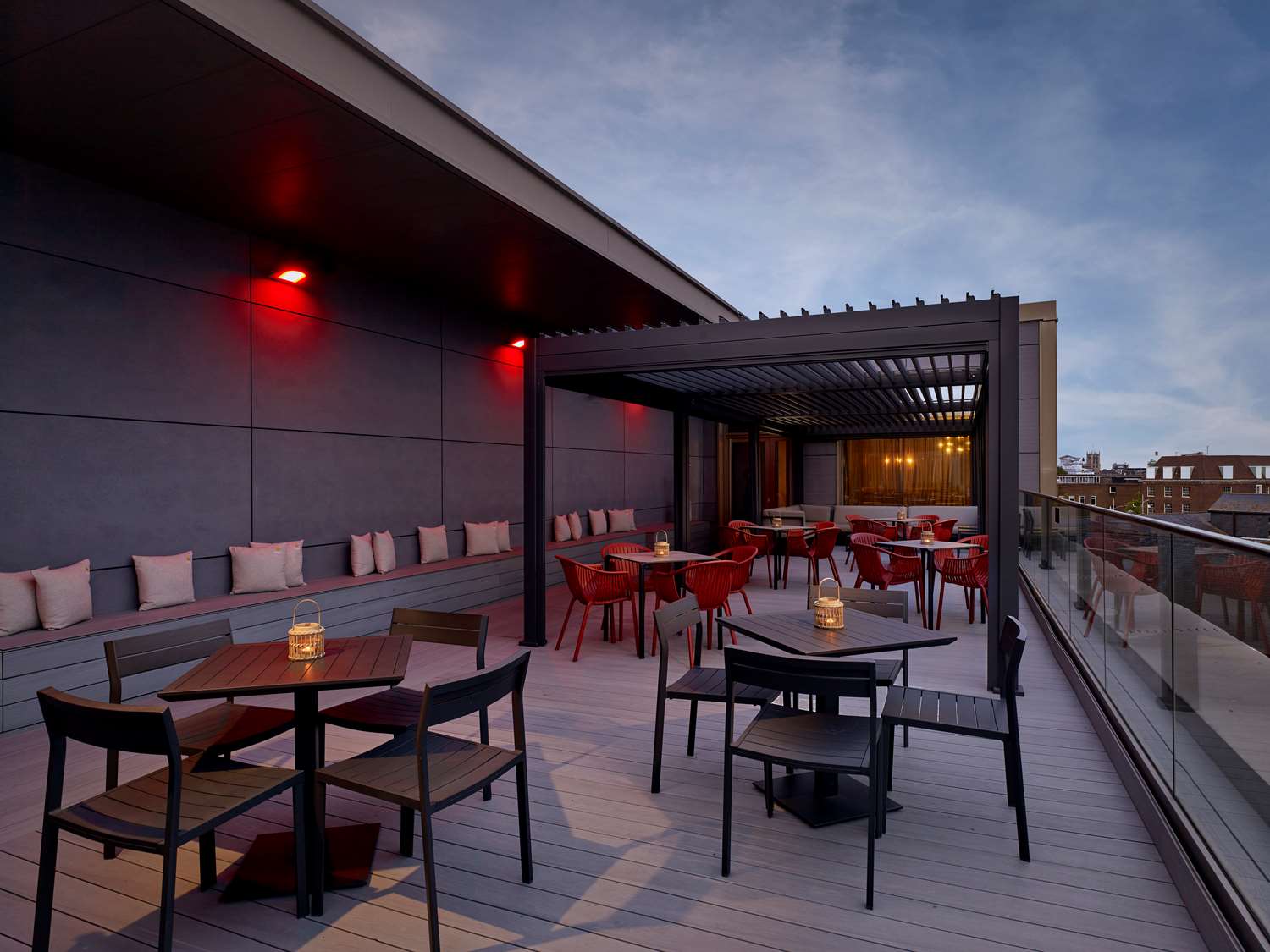 DoubleTree by Hilton Hull 2