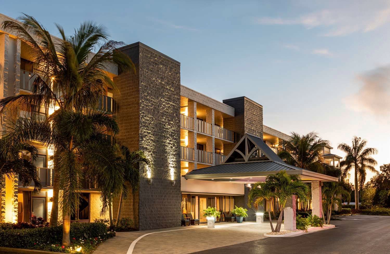 Spark by Hilton Sarasota Siesta Key Gateway 2