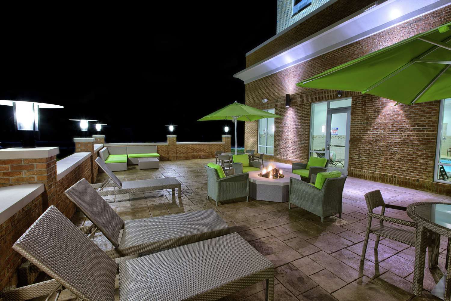 Hilton Garden Inn Raleigh-Cary 2