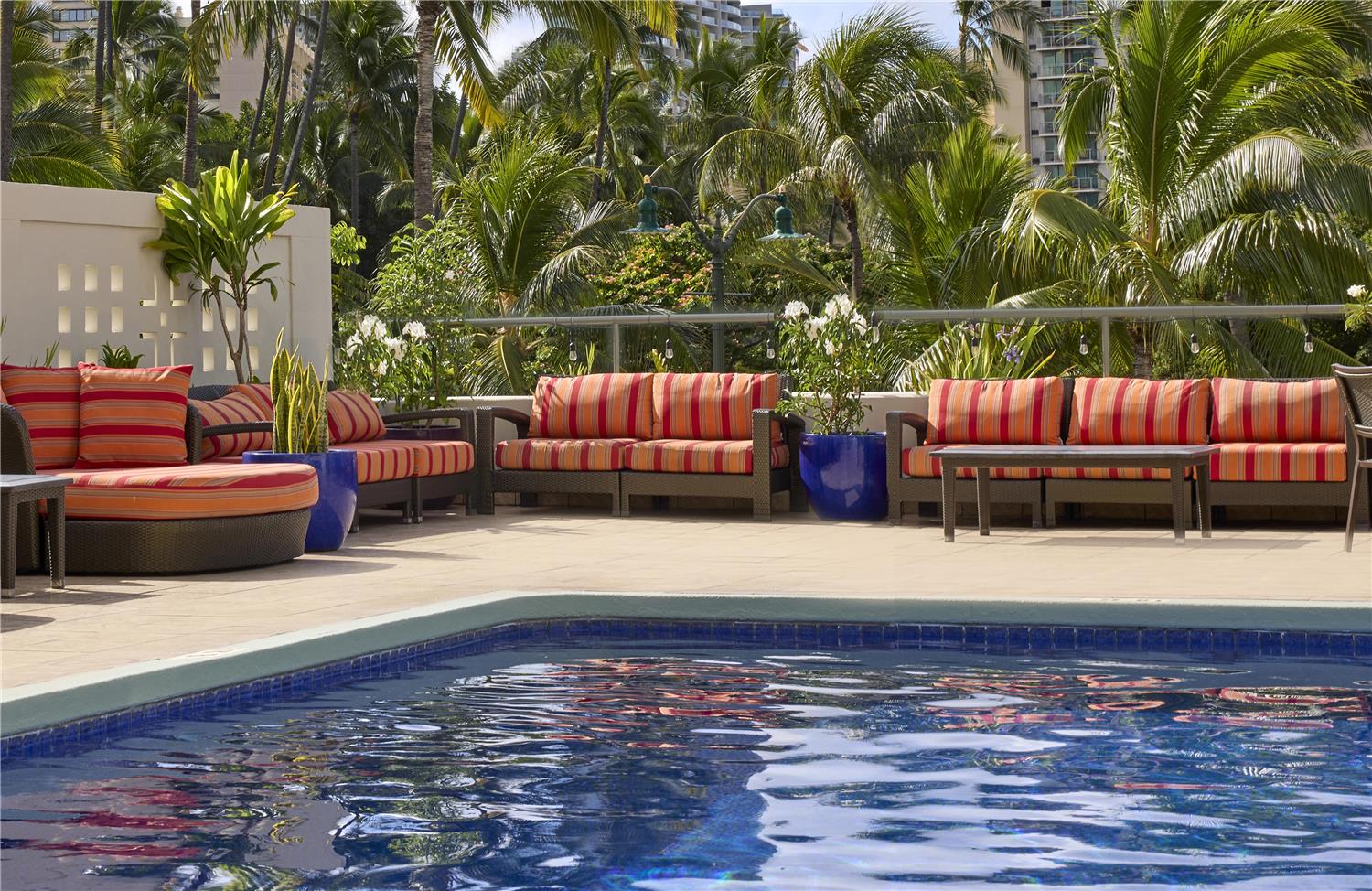 DoubleTree by Hilton Alana - Waikiki Beach 1