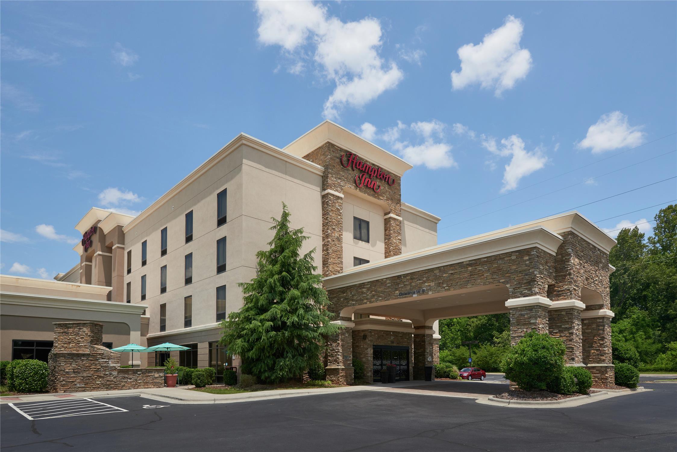 Hampton Inn Bermuda Run / Advance 2