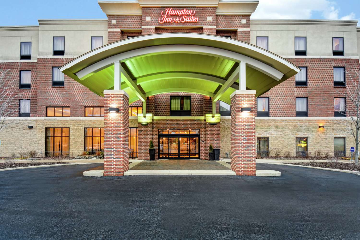 Hampton Inn & Suites Detroit-Canton 2