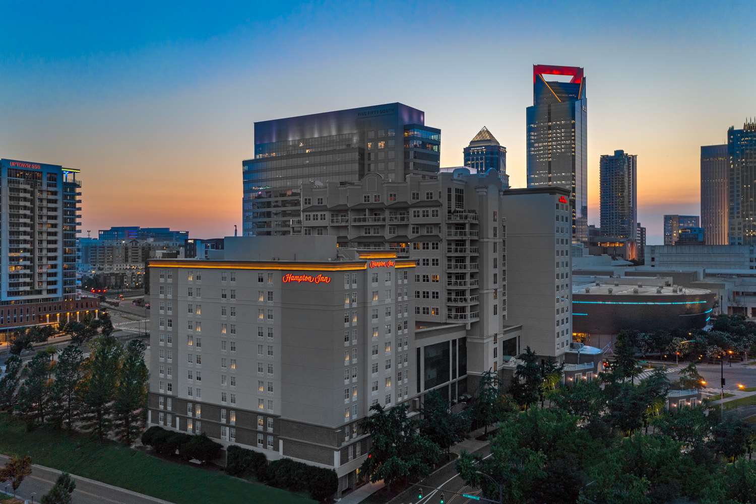 Hampton Inn Charlotte-Uptown 2