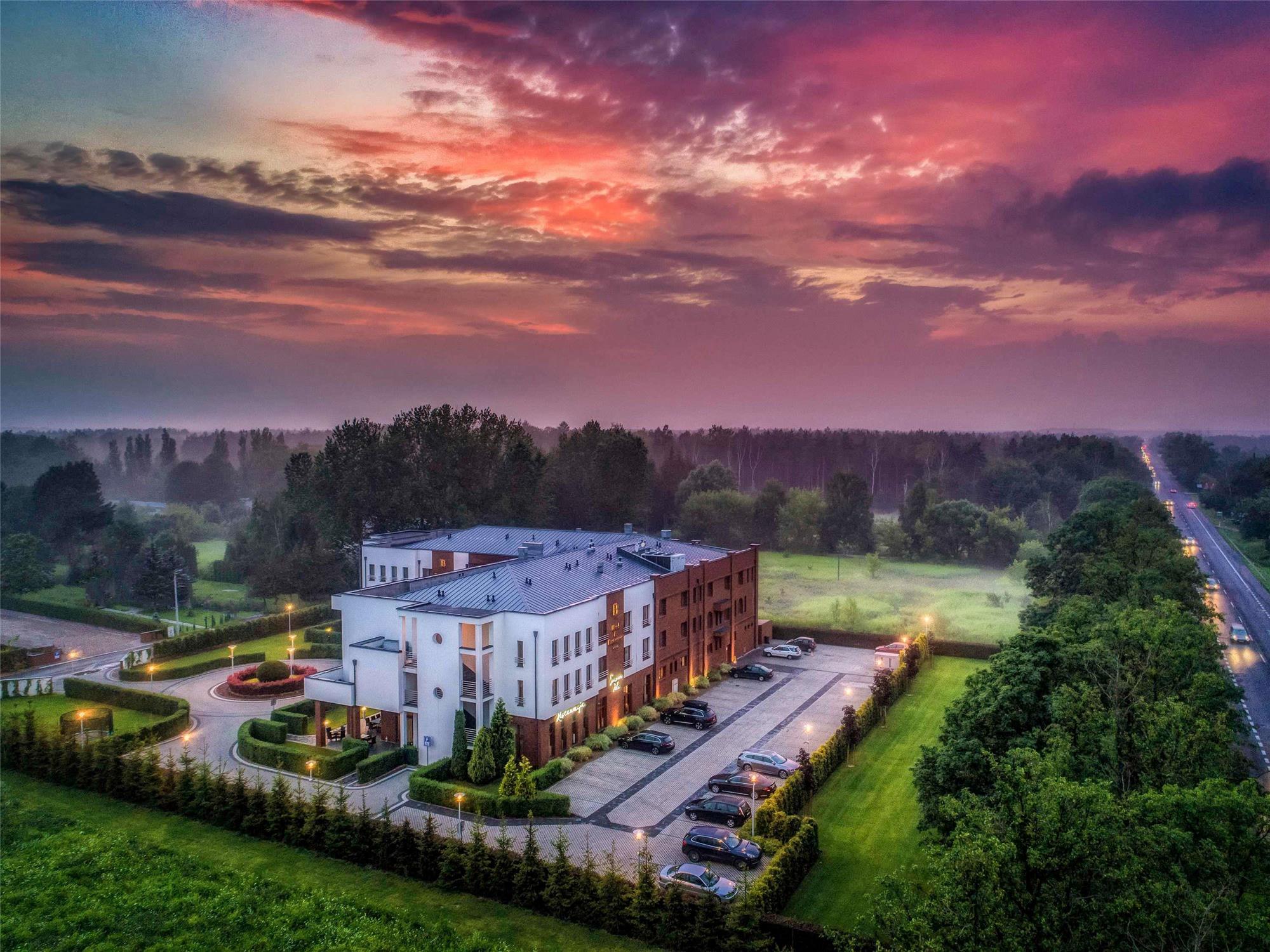 Mercure Wiazowna Brant 1