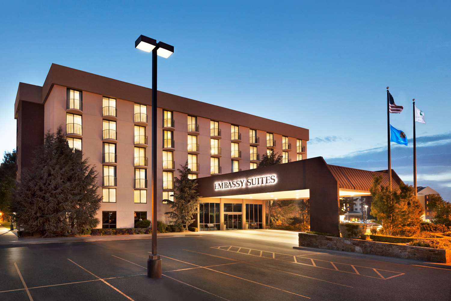 Embassy Suites by Hilton Oklahoma City Will Rogers Airport 2