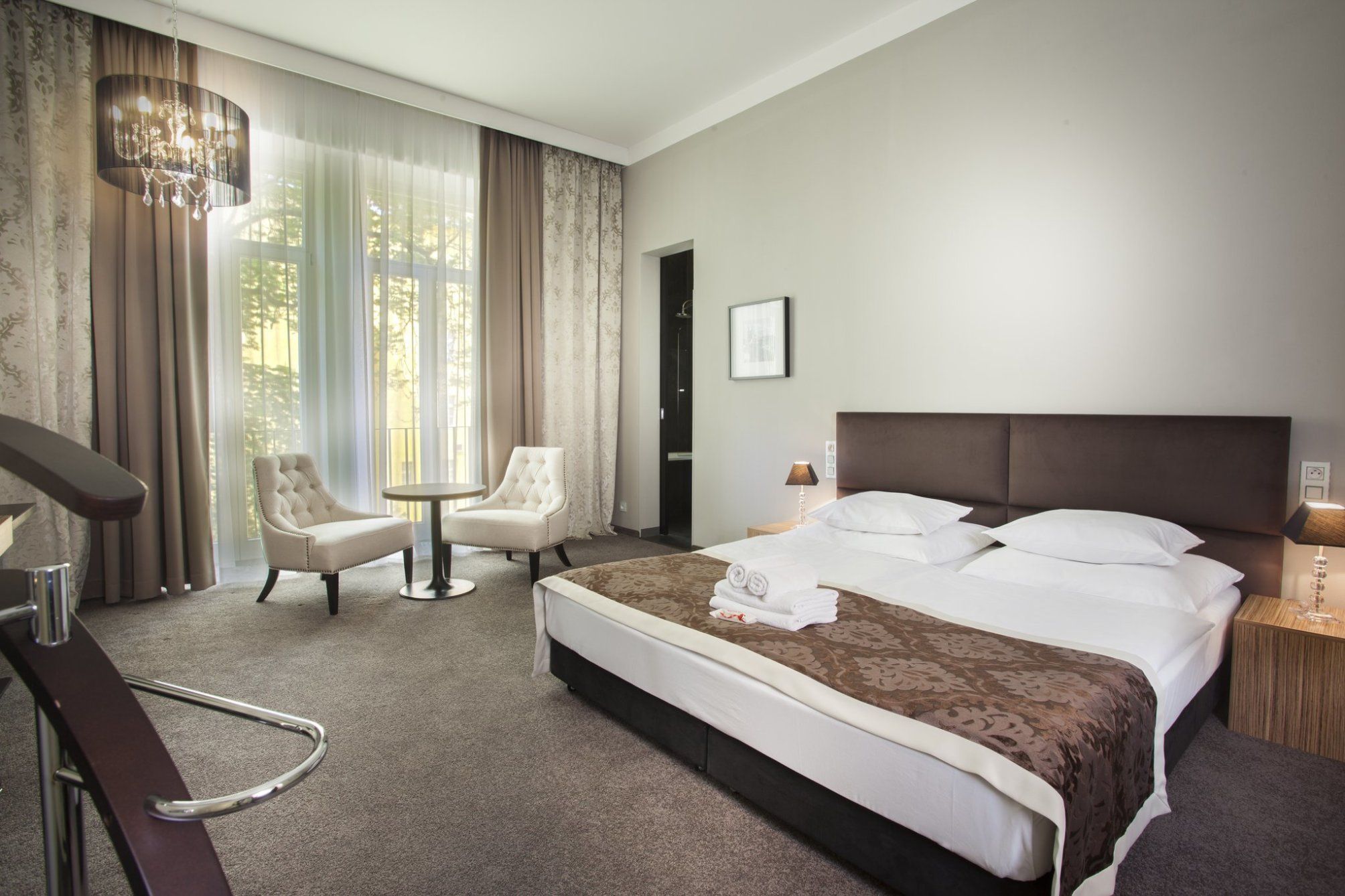 Hotel Noir 1