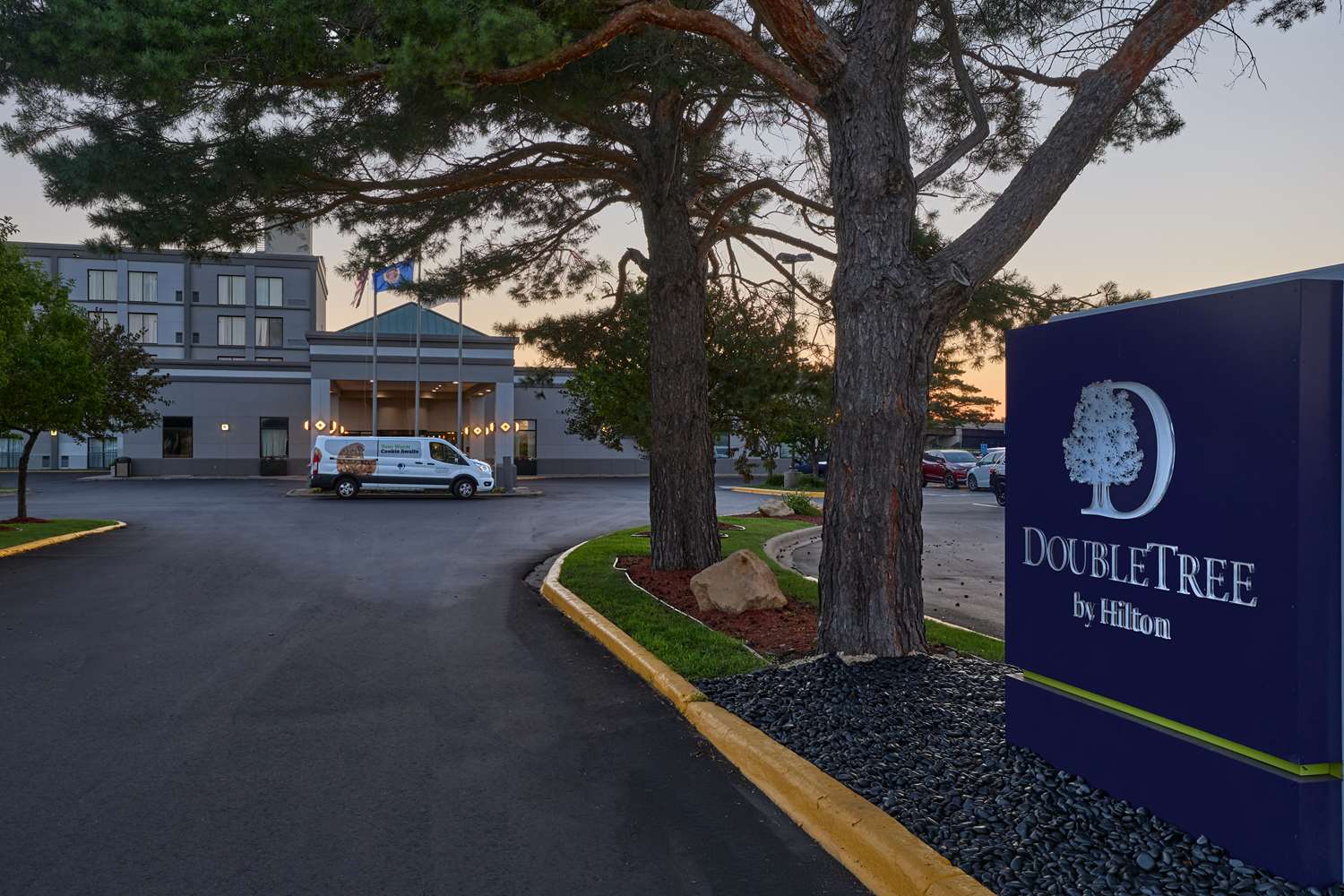DoubleTree by Hilton Minneapolis Airport, MN 2