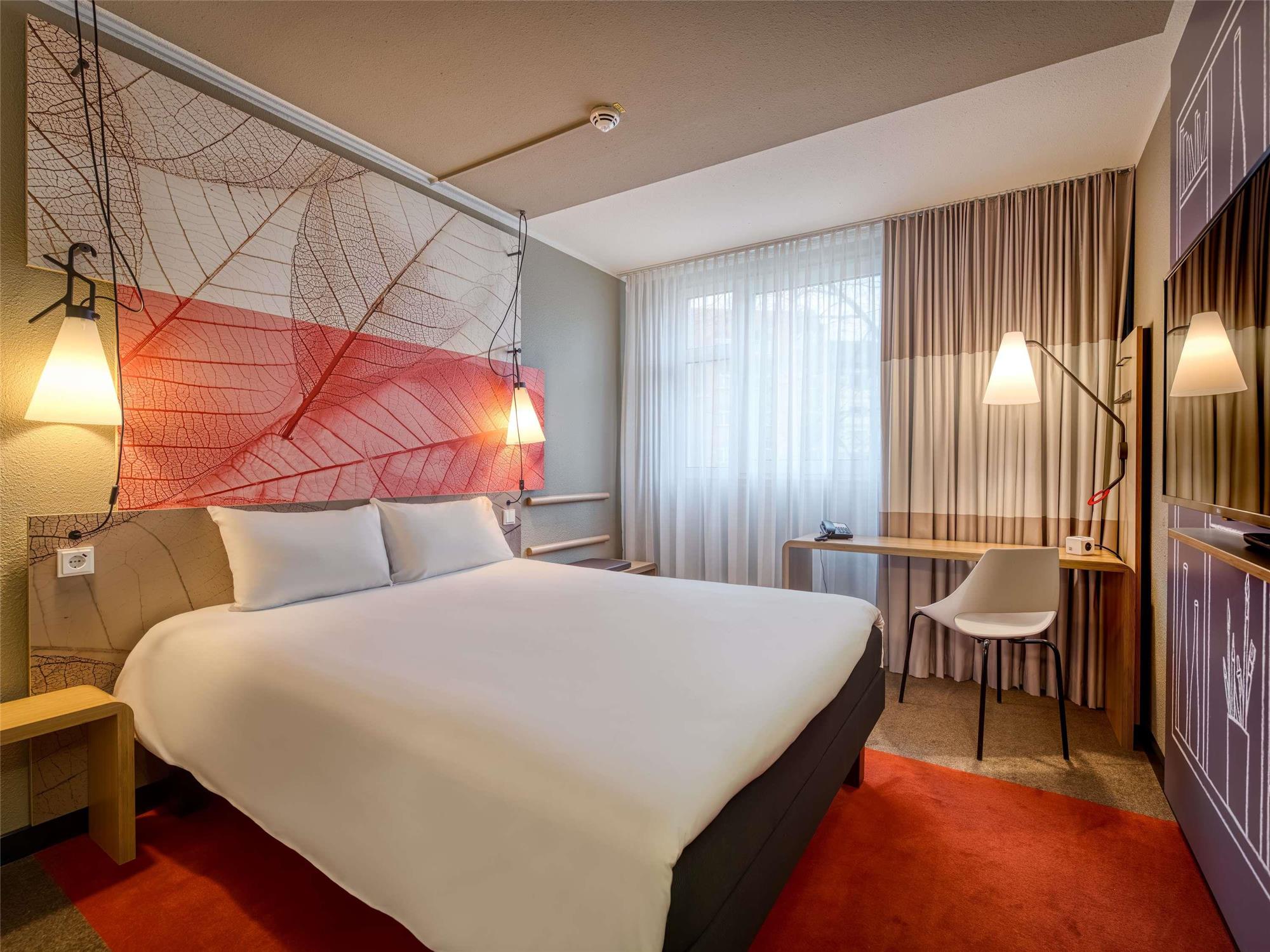 ibis Nürnberg City am Plärrer 1