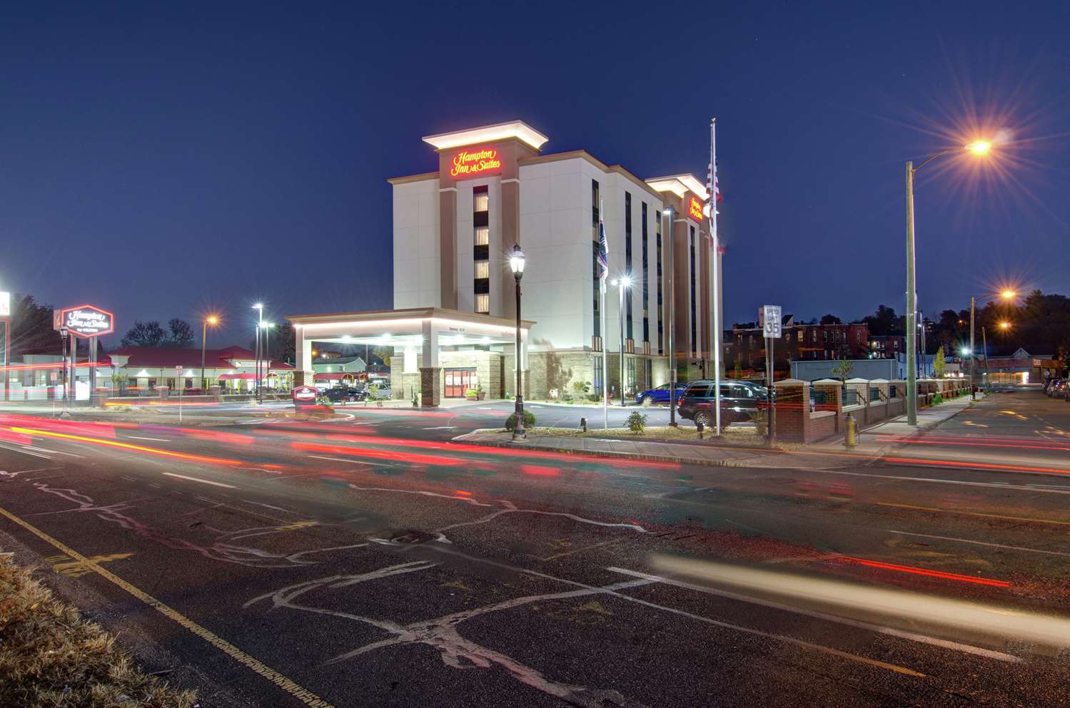 Hampton Inn & Suites Springfield Downtown 2