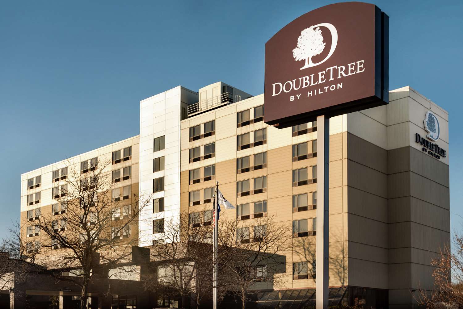 DoubleTree by Hilton St. Paul East 2