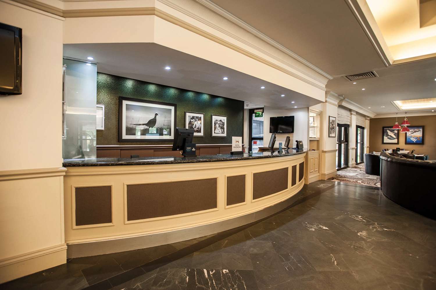 DoubleTree by Hilton Edinburgh Airport 2