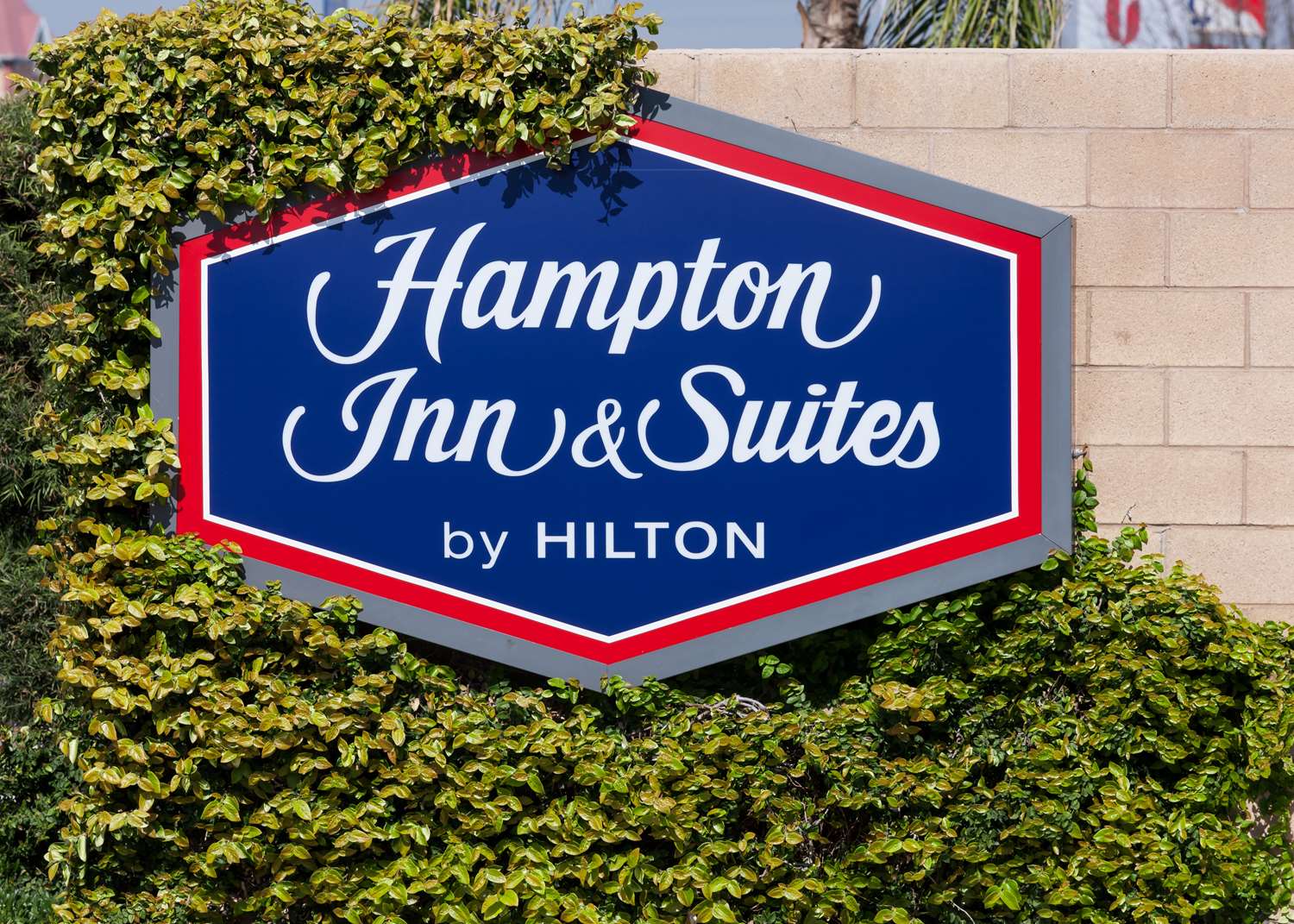 Hampton Inn & Suites Tulare 2