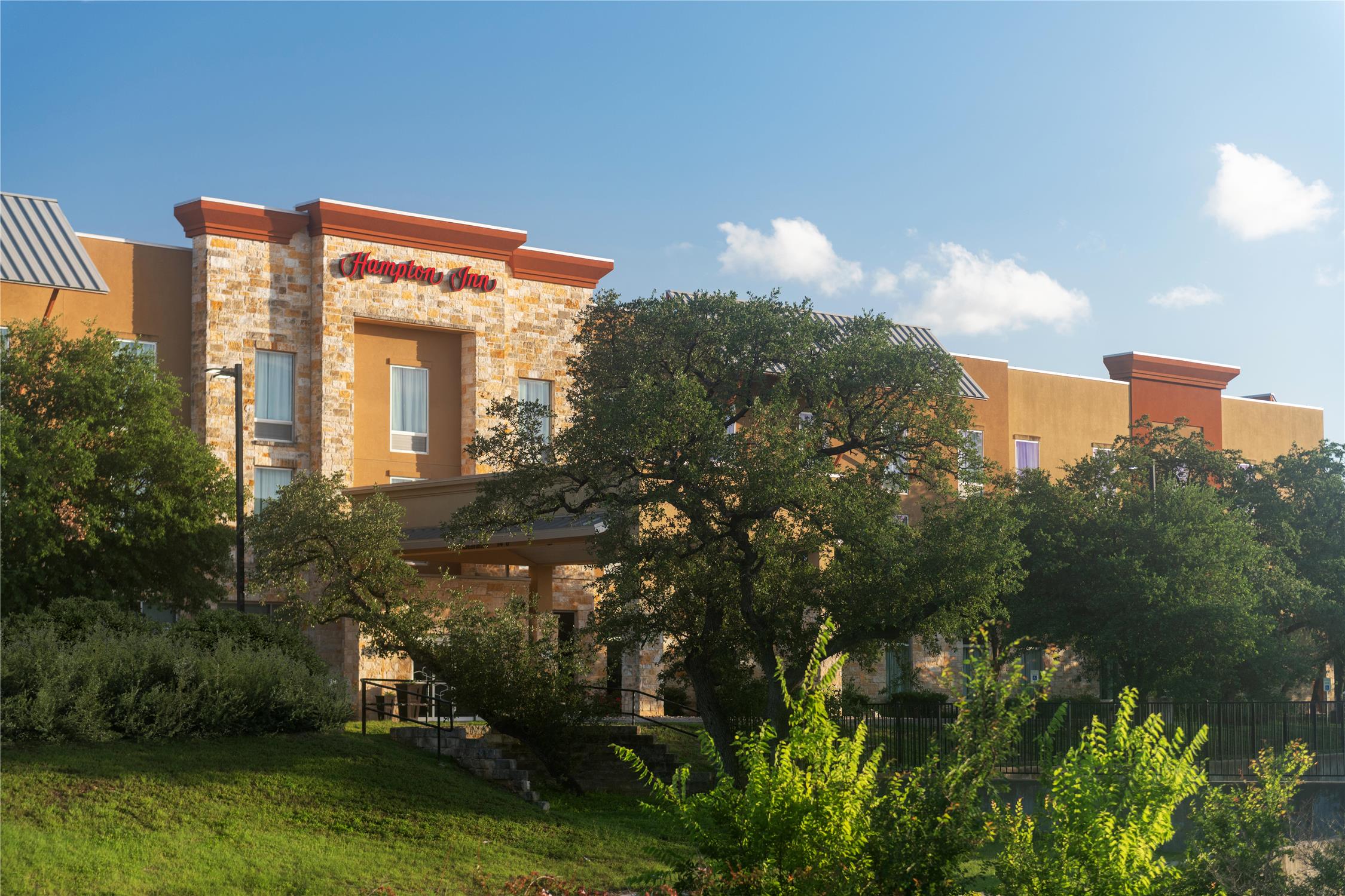 Hampton Inn Austin Oak Hill 2