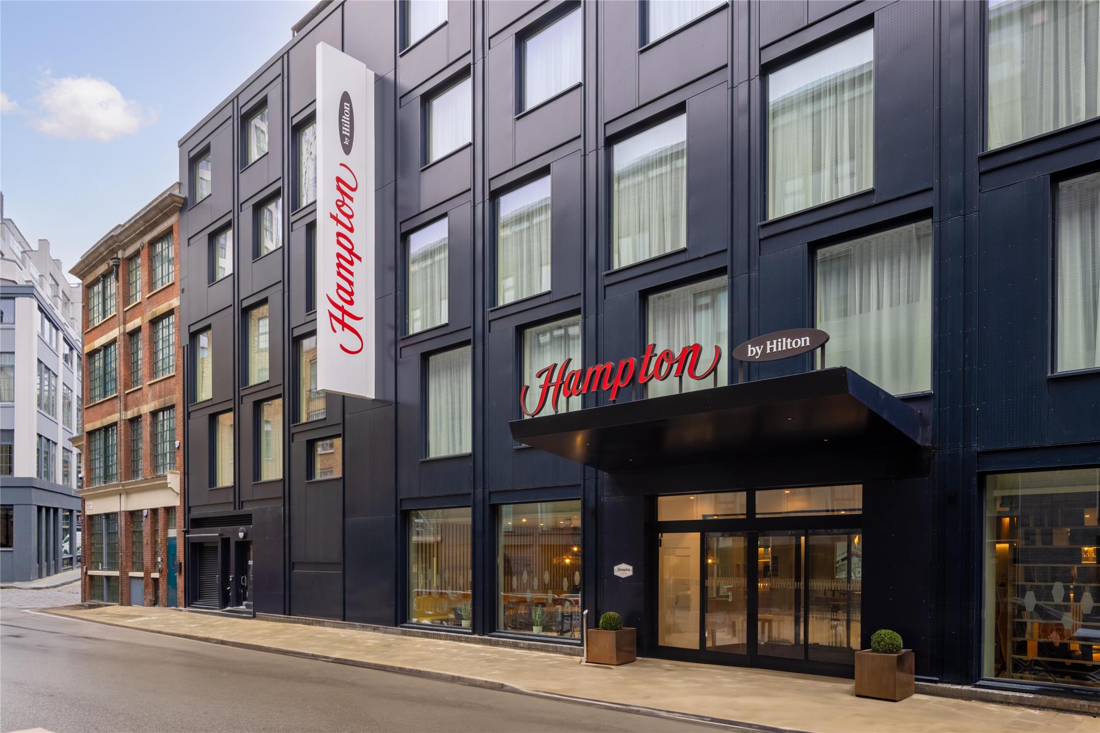 Hampton By Hilton London Old Street 2