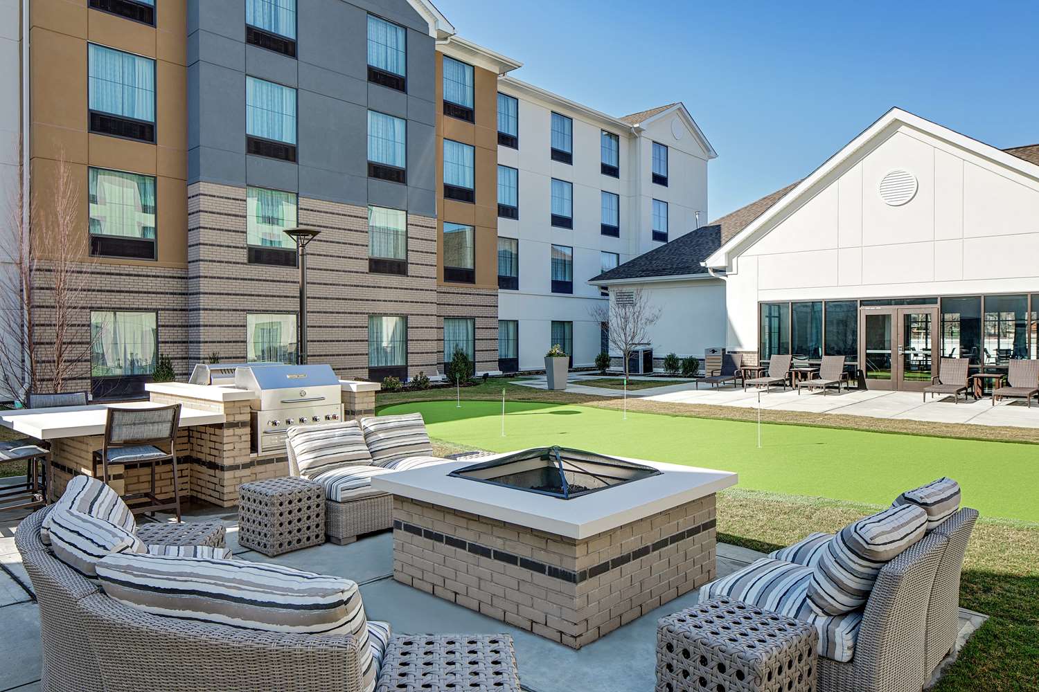 Homewood Suites By Hilton Ronkonkoma 1