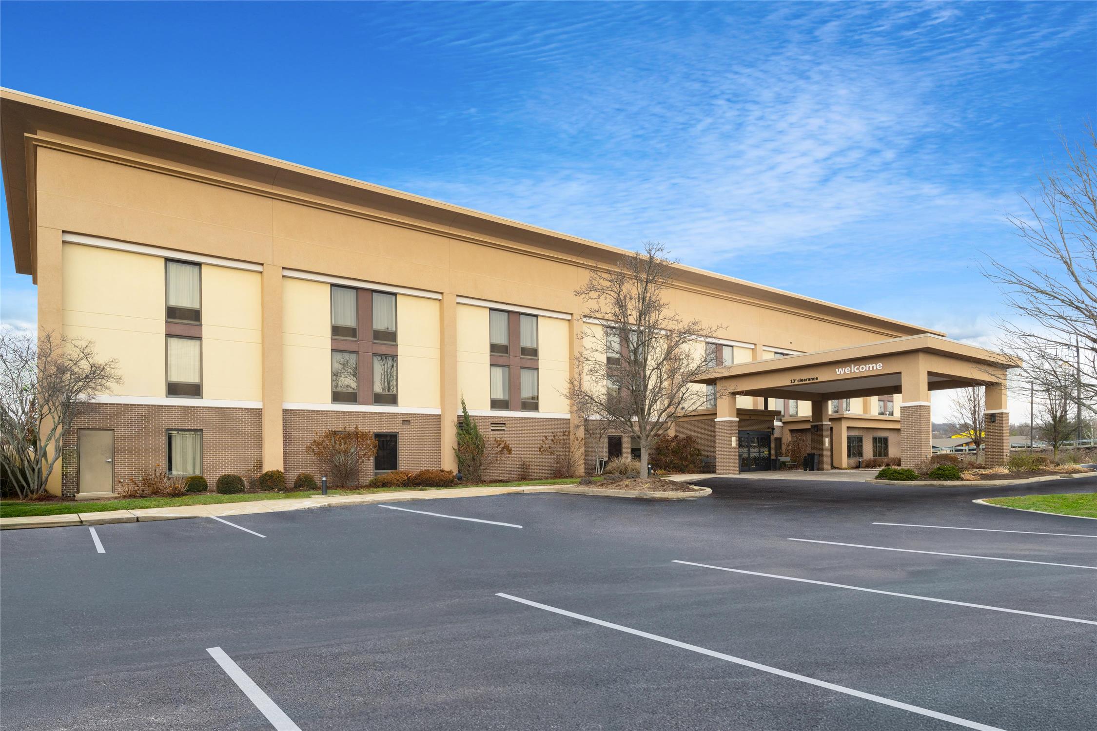 Hampton Inn Marietta 1